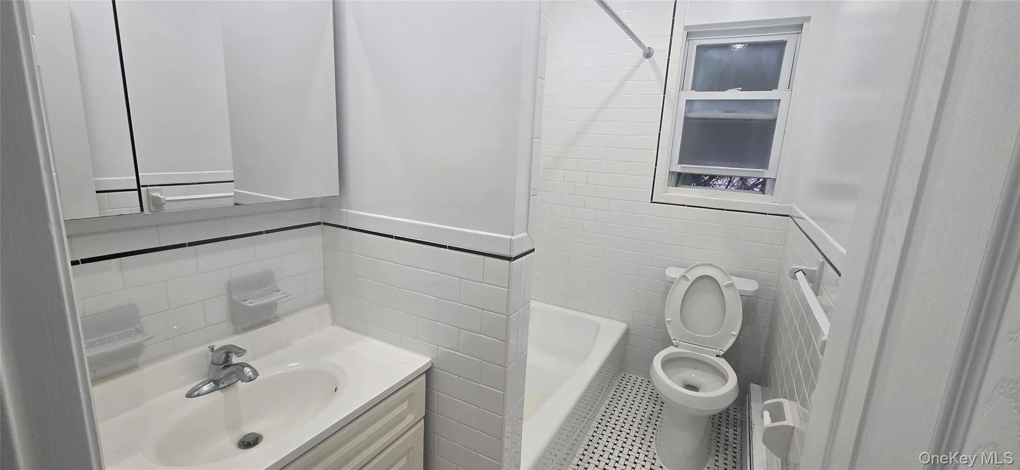19 Spring Street, Oyster Bay, NY, 2 Bedrooms Bedrooms, 3 Rooms Rooms,1 BathroomBathrooms,Residential Lease,For Rent,Spring,0,1029079 19 Spring Street, Oyster Bay, NY, 2 Bedrooms Bedrooms, 3 Rooms Rooms,1 BathroomBathrooms,Residential Lease,For Rent,Spring,0,1029079
