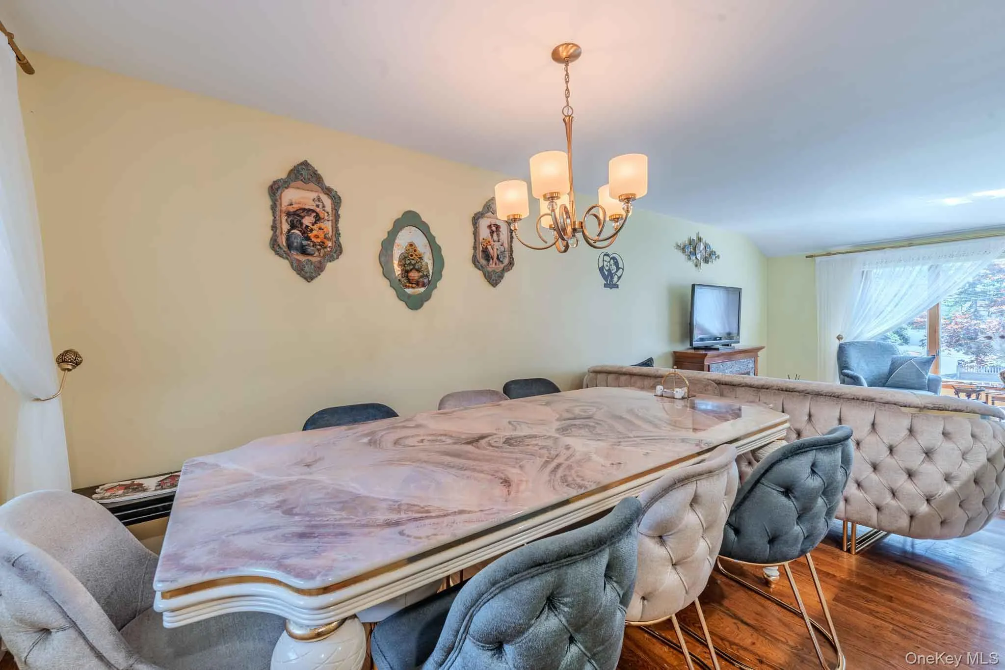 337 Burr Road, Huntington, NY, 4 Bedrooms Bedrooms, 6 Rooms Rooms,3 BathroomsBathrooms,Residential,For Rent,Burr,0,1029083 337 Burr Road, Huntington, NY, 4 Bedrooms Bedrooms, 6 Rooms Rooms,3 BathroomsBathrooms,Residential,For Rent,Burr,0,1029083