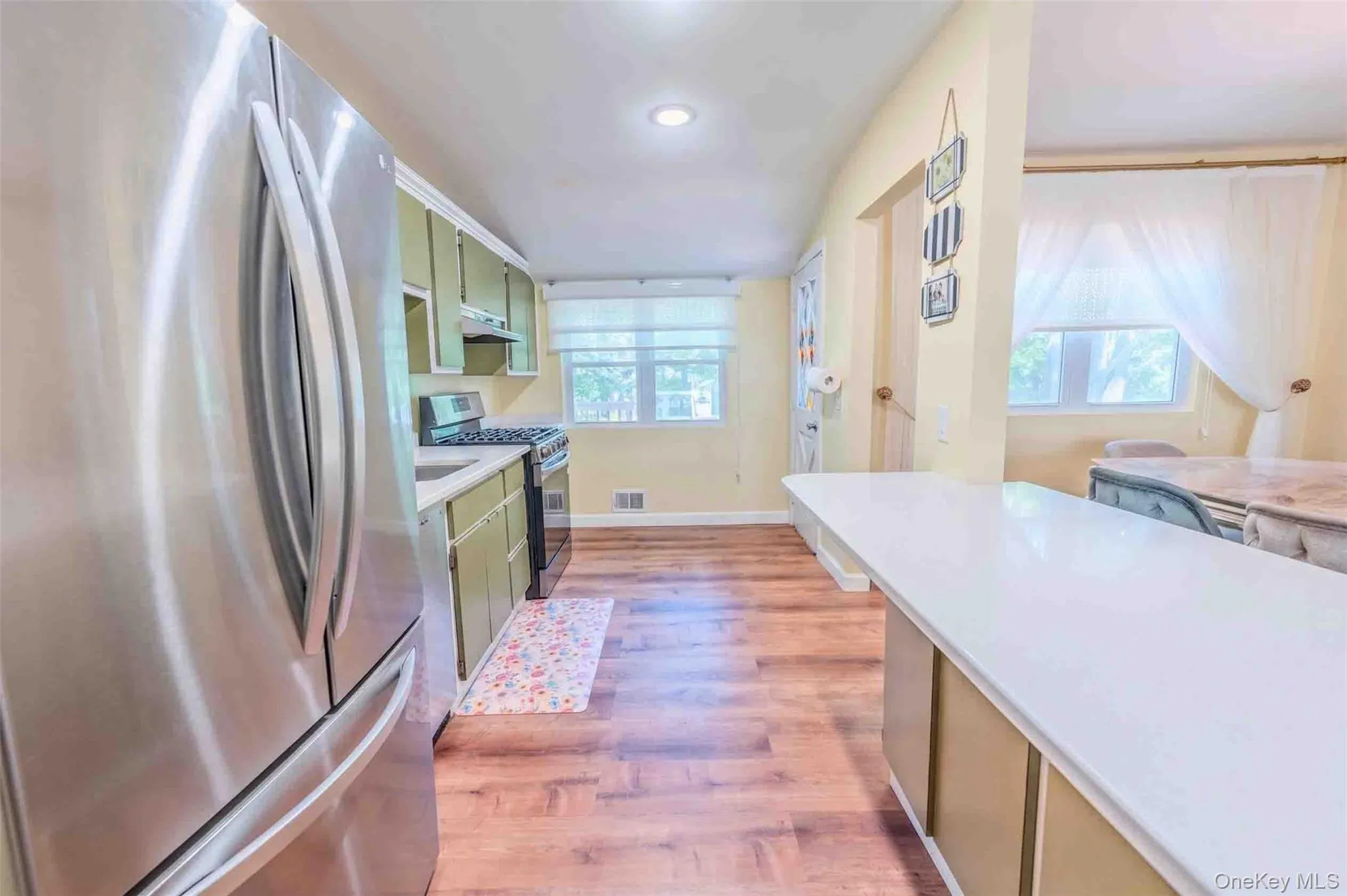 337 Burr Road, Huntington, NY, 4 Bedrooms Bedrooms, 6 Rooms Rooms,3 BathroomsBathrooms,Residential,For Rent,Burr,0,1029083 337 Burr Road, Huntington, NY, 4 Bedrooms Bedrooms, 6 Rooms Rooms,3 BathroomsBathrooms,Residential,For Rent,Burr,0,1029083