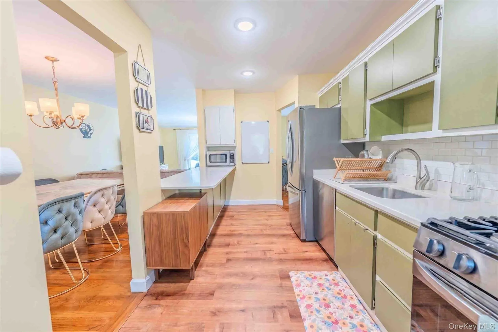 337 Burr Road, Huntington, NY, 4 Bedrooms Bedrooms, 6 Rooms Rooms,3 BathroomsBathrooms,Residential,For Rent,Burr,0,1029083 337 Burr Road, Huntington, NY, 4 Bedrooms Bedrooms, 6 Rooms Rooms,3 BathroomsBathrooms,Residential,For Rent,Burr,0,1029083