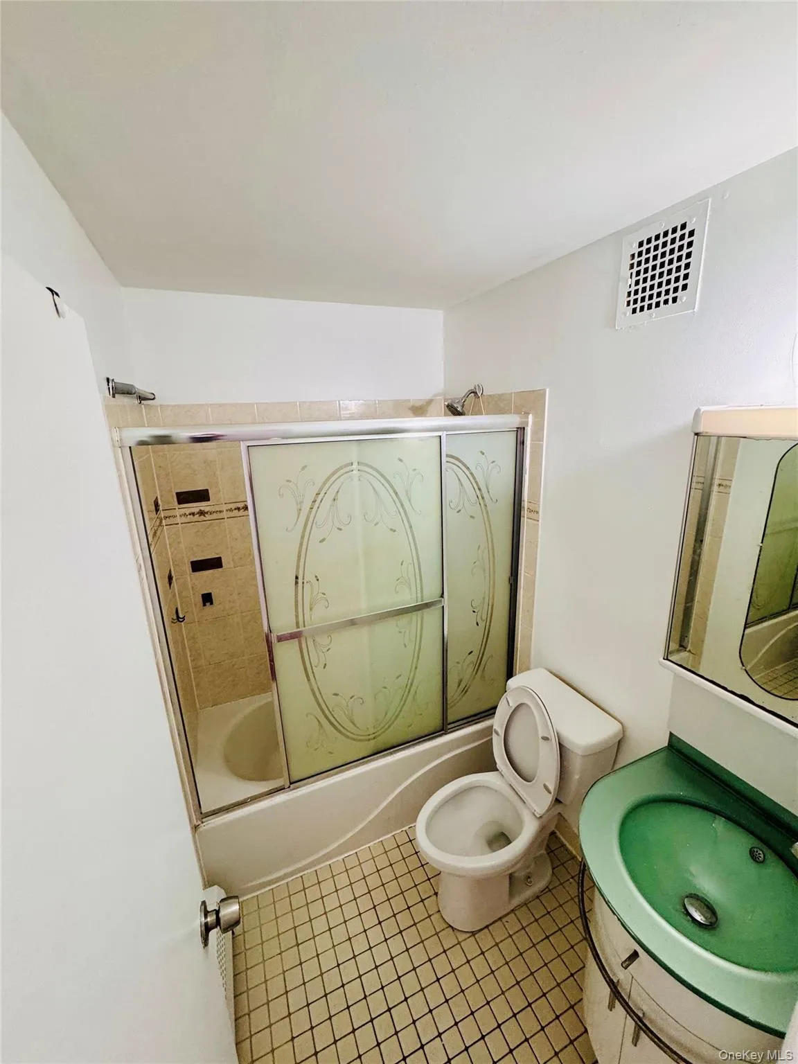 139 Hopkins Street, New York, NY, 2 Bedrooms Bedrooms, 6 Rooms Rooms,1 BathroomBathrooms,Residential Lease,For Rent,Hopkins,0,1029085 139 Hopkins Street, New York, NY, 2 Bedrooms Bedrooms, 6 Rooms Rooms,1 BathroomBathrooms,Residential Lease,For Rent,Hopkins,0,1029085