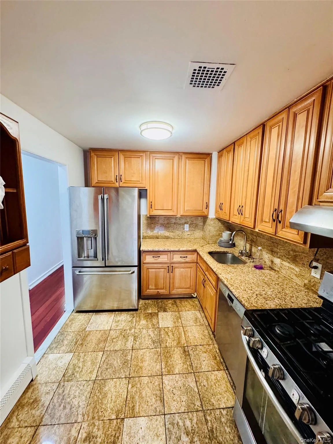 139 Hopkins Street, New York, NY, 2 Bedrooms Bedrooms, 6 Rooms Rooms,1 BathroomBathrooms,Residential Lease,For Rent,Hopkins,0,1029085 139 Hopkins Street, New York, NY, 2 Bedrooms Bedrooms, 6 Rooms Rooms,1 BathroomBathrooms,Residential Lease,For Rent,Hopkins,0,1029085