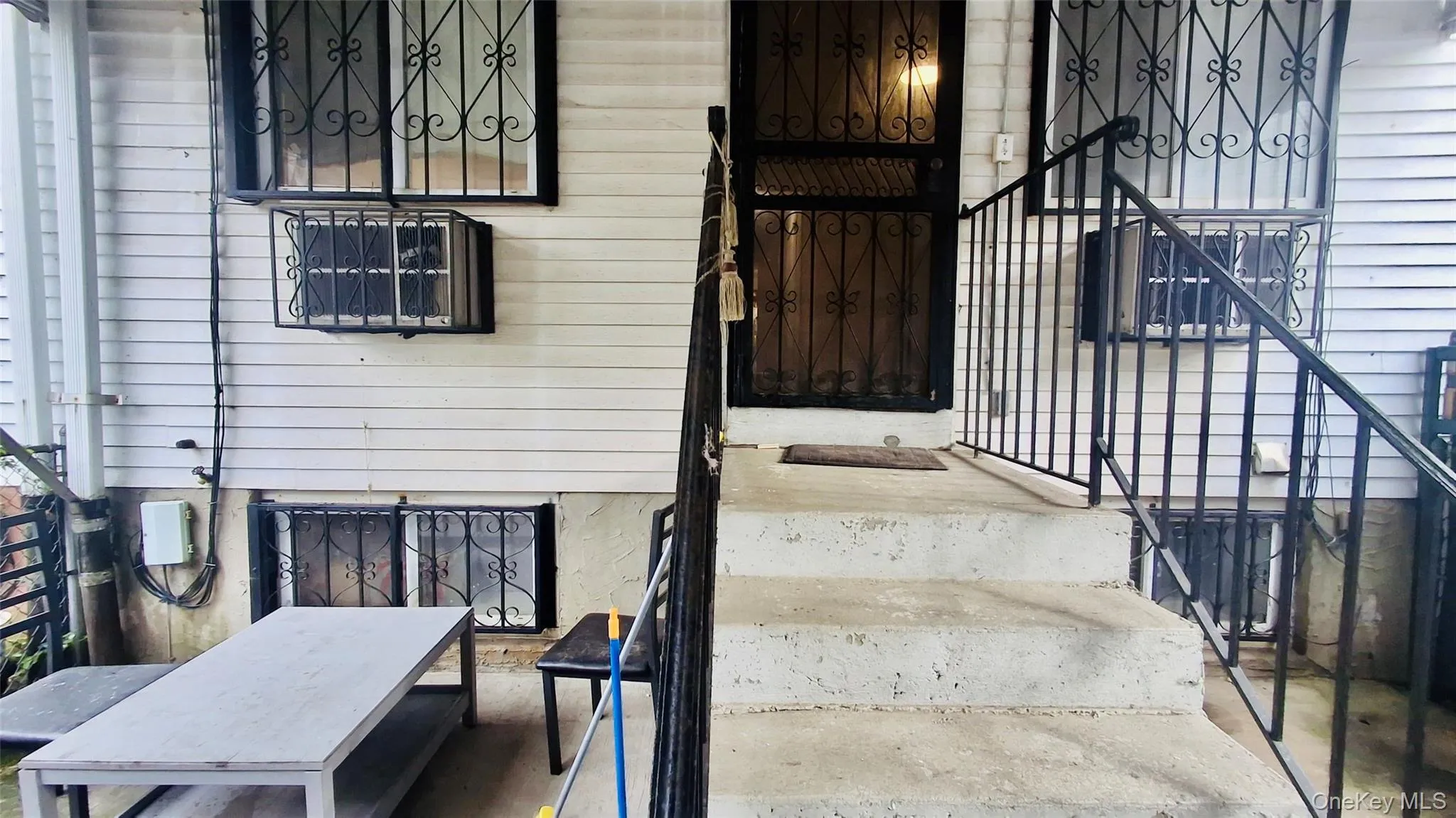 139 Hopkins Street, New York, NY, 2 Bedrooms Bedrooms, 6 Rooms Rooms,1 BathroomBathrooms,Residential Lease,For Rent,Hopkins,0,1029085 139 Hopkins Street, New York, NY, 2 Bedrooms Bedrooms, 6 Rooms Rooms,1 BathroomBathrooms,Residential Lease,For Rent,Hopkins,0,1029085