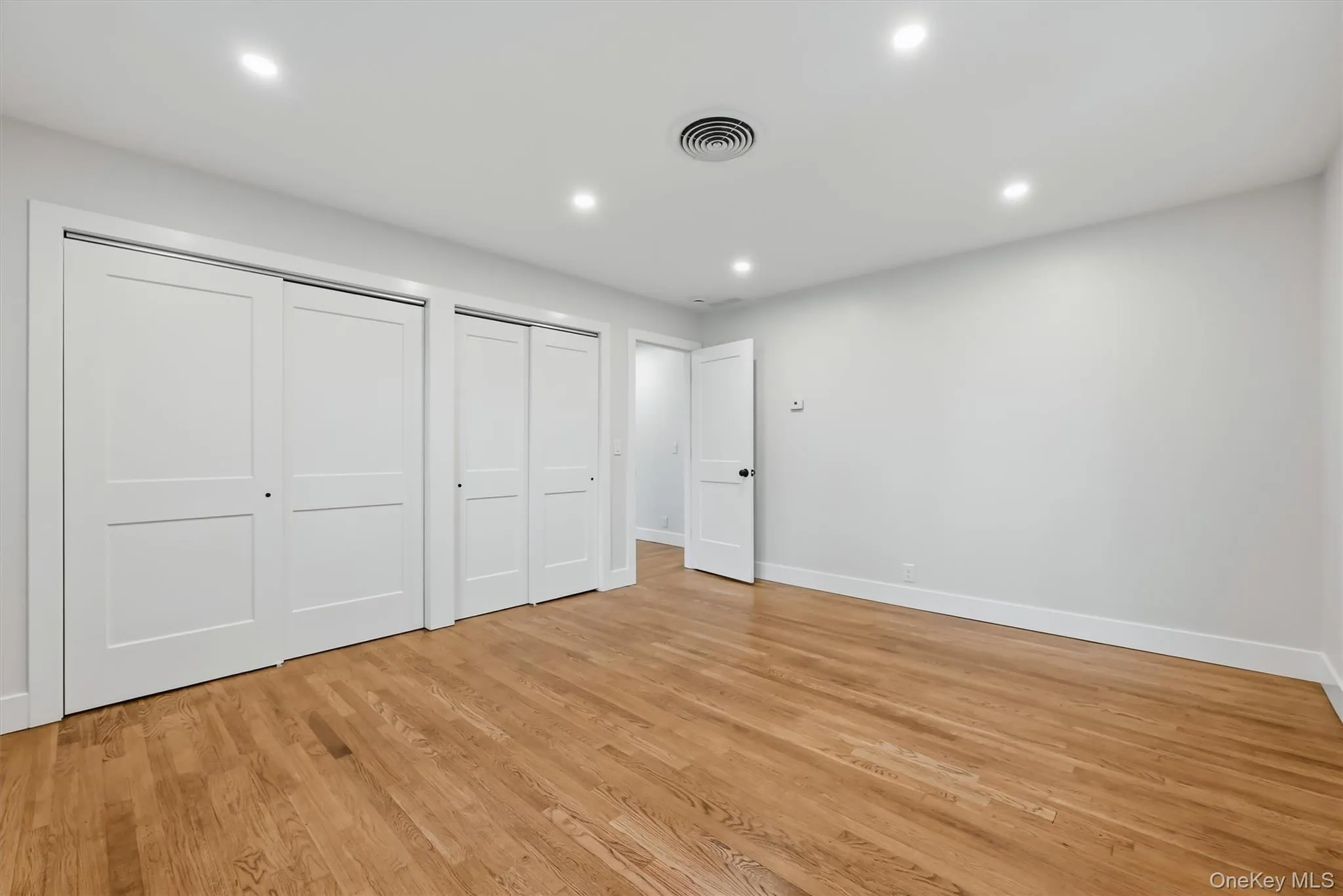 21 Manhattan Avenue, Middletown, NY, 3 Bedrooms Bedrooms, 8 Rooms Rooms,1 BathroomBathrooms,Residential,For Rent,Manhattan,0,1029090 21 Manhattan Avenue, Middletown, NY, 3 Bedrooms Bedrooms, 8 Rooms Rooms,1 BathroomBathrooms,Residential,For Rent,Manhattan,0,1029090