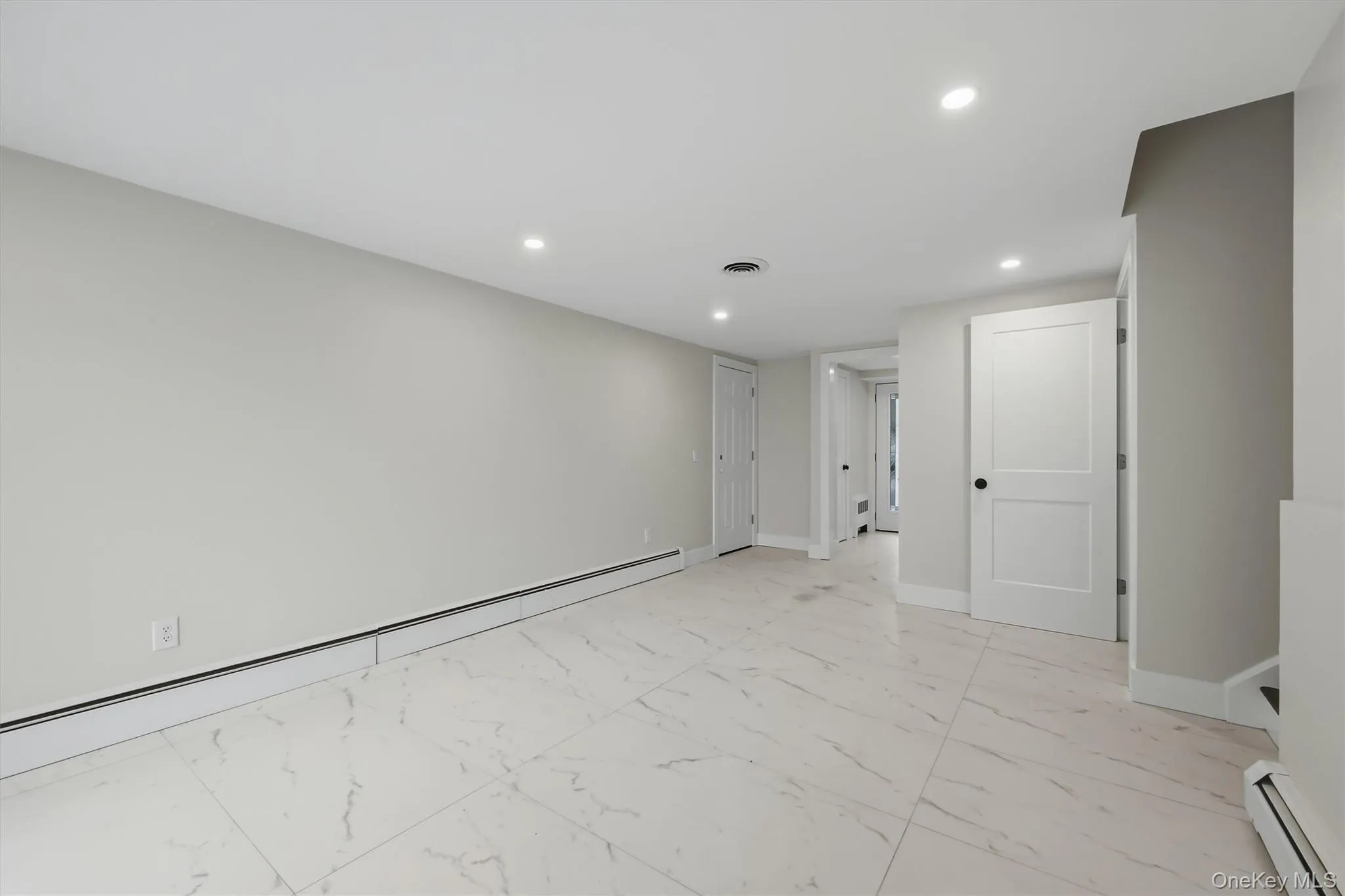 21 Manhattan Avenue, Middletown, NY, 3 Bedrooms Bedrooms, 8 Rooms Rooms,1 BathroomBathrooms,Residential,For Rent,Manhattan,0,1029090 21 Manhattan Avenue, Middletown, NY, 3 Bedrooms Bedrooms, 8 Rooms Rooms,1 BathroomBathrooms,Residential,For Rent,Manhattan,0,1029090