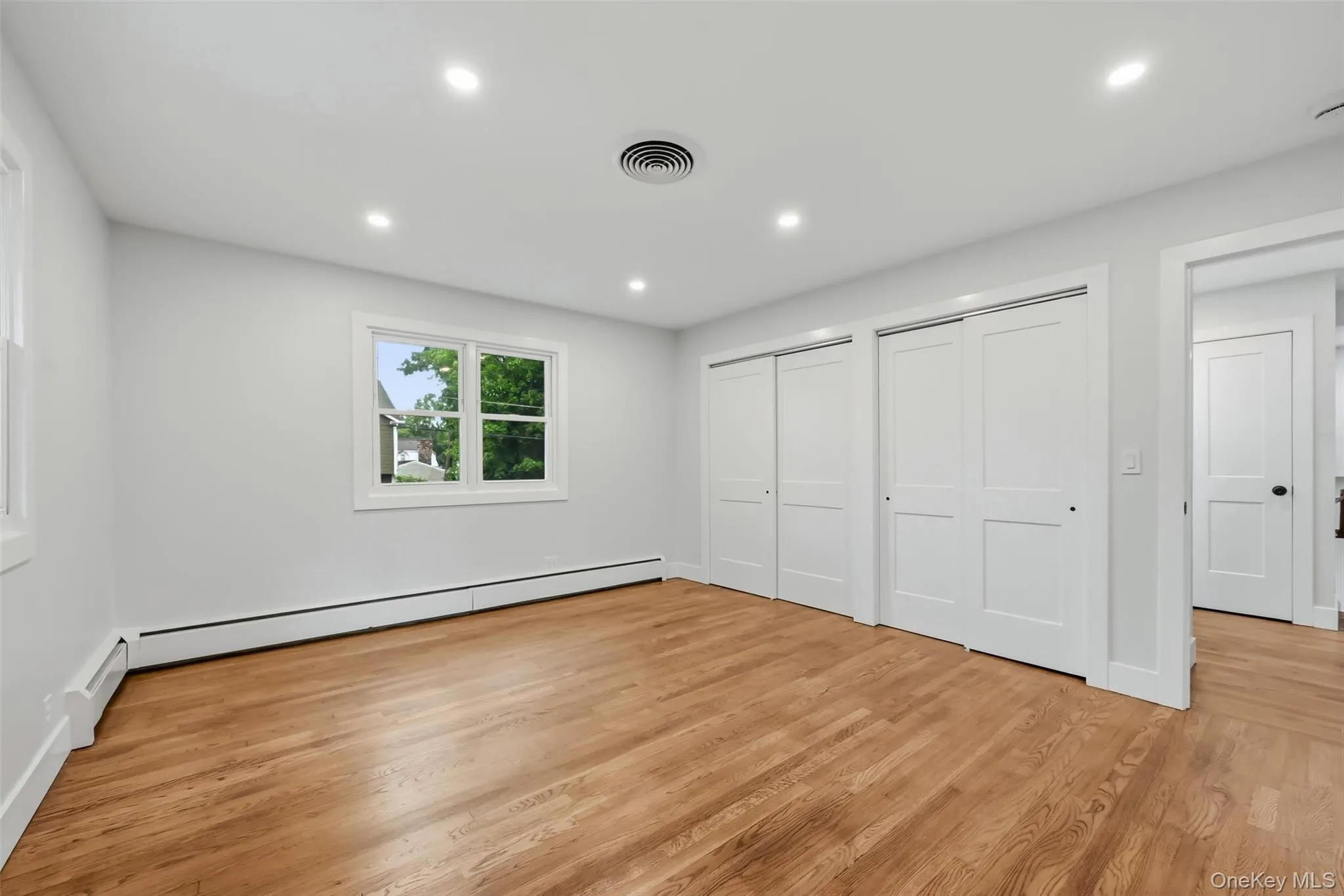 21 Manhattan Avenue, Middletown, NY, 3 Bedrooms Bedrooms, 8 Rooms Rooms,1 BathroomBathrooms,Residential,For Rent,Manhattan,0,1029090 21 Manhattan Avenue, Middletown, NY, 3 Bedrooms Bedrooms, 8 Rooms Rooms,1 BathroomBathrooms,Residential,For Rent,Manhattan,0,1029090