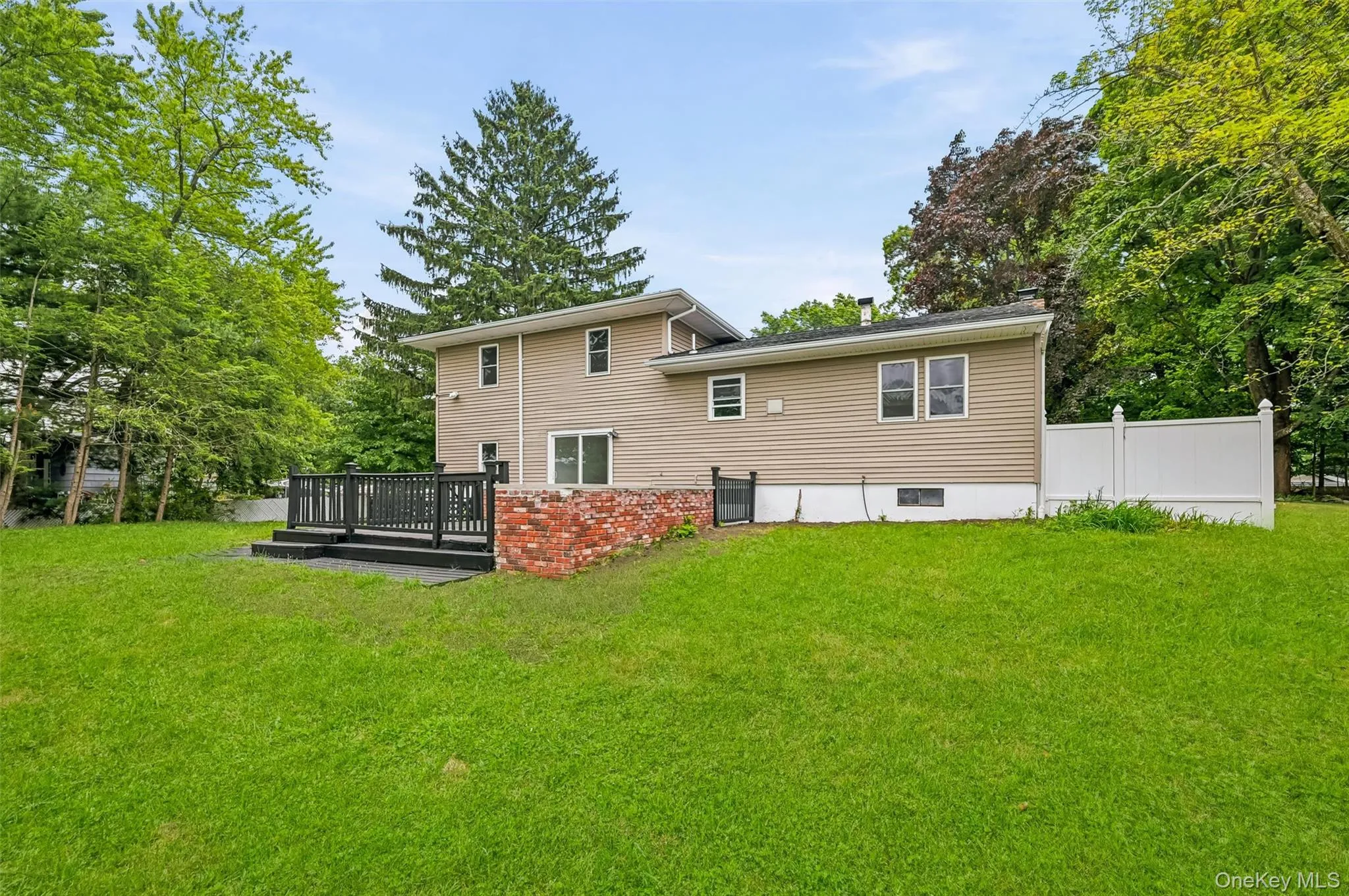 21 Manhattan Avenue, Middletown, NY, 3 Bedrooms Bedrooms, 8 Rooms Rooms,1 BathroomBathrooms,Residential,For Rent,Manhattan,0,1029090 21 Manhattan Avenue, Middletown, NY, 3 Bedrooms Bedrooms, 8 Rooms Rooms,1 BathroomBathrooms,Residential,For Rent,Manhattan,0,1029090