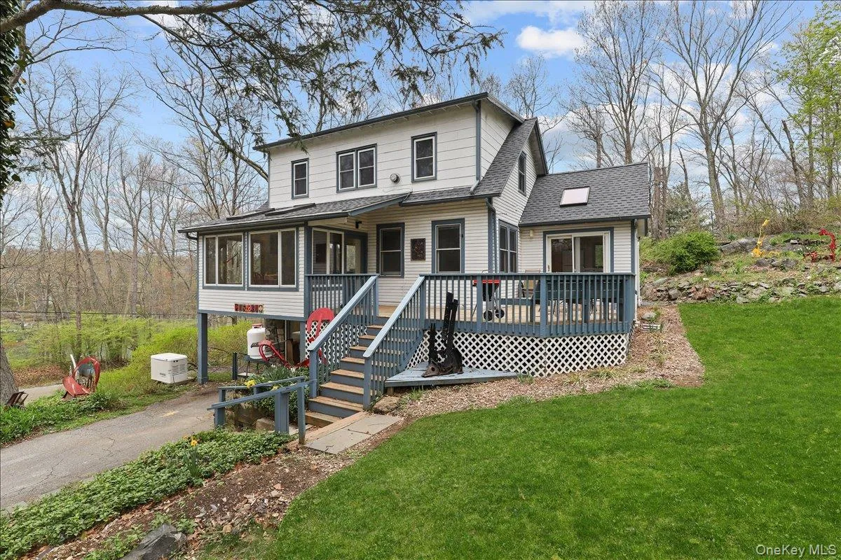1 Branch Street, Lewisboro, NY, 3 Bedrooms Bedrooms, 7 Rooms Rooms,2 BathroomsBathrooms,Residential Lease,For Rent,Branch,0,1029094 1 Branch Street, Lewisboro, NY, 3 Bedrooms Bedrooms, 7 Rooms Rooms,2 BathroomsBathrooms,Residential Lease,For Rent,Branch,0,1029094