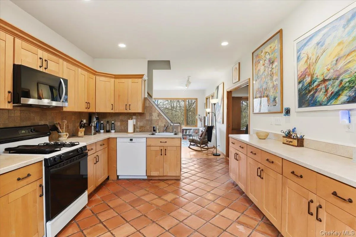 1 Branch Street, Lewisboro, NY, 3 Bedrooms Bedrooms, 7 Rooms Rooms,2 BathroomsBathrooms,Residential Lease,For Rent,Branch,0,1029094 1 Branch Street, Lewisboro, NY, 3 Bedrooms Bedrooms, 7 Rooms Rooms,2 BathroomsBathrooms,Residential Lease,For Rent,Branch,0,1029094
