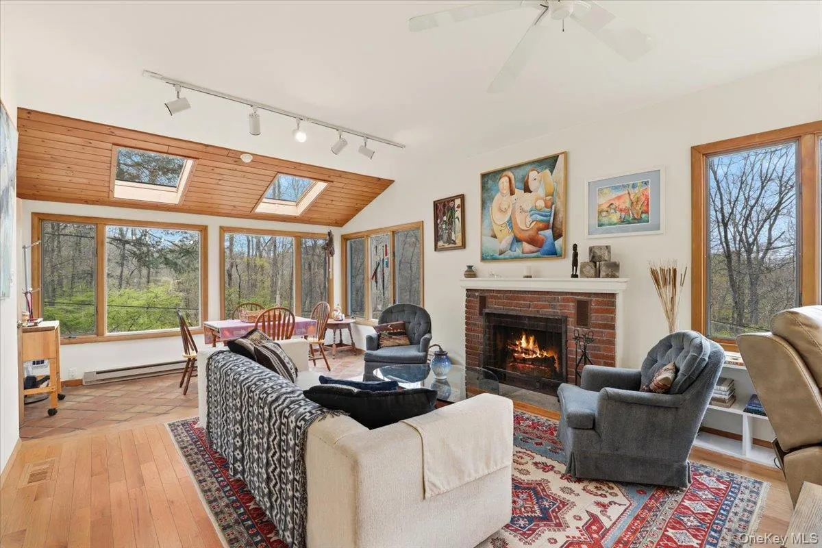 1 Branch Street, Lewisboro, NY, 3 Bedrooms Bedrooms, 7 Rooms Rooms,2 BathroomsBathrooms,Residential Lease,For Rent,Branch,0,1029094 1 Branch Street, Lewisboro, NY, 3 Bedrooms Bedrooms, 7 Rooms Rooms,2 BathroomsBathrooms,Residential Lease,For Rent,Branch,0,1029094