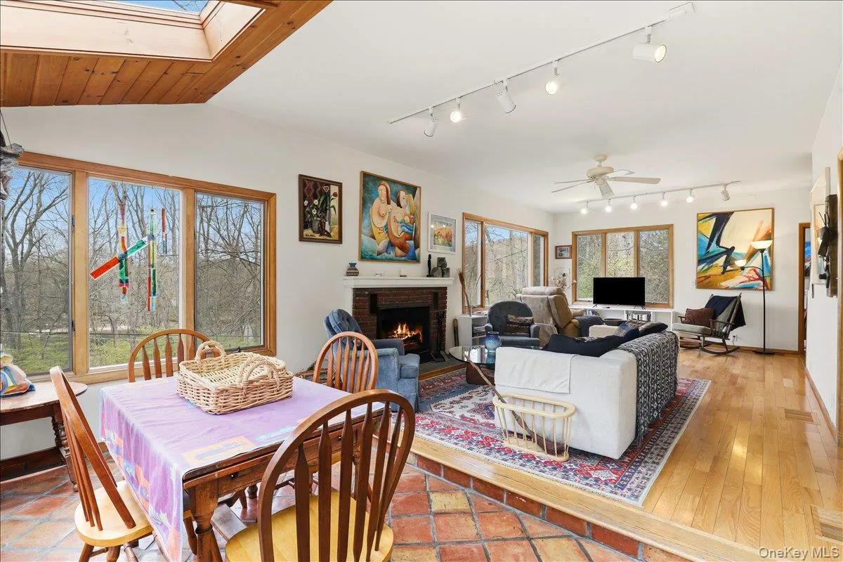 1 Branch Street, Lewisboro, NY, 3 Bedrooms Bedrooms, 7 Rooms Rooms,2 BathroomsBathrooms,Residential Lease,For Rent,Branch,0,1029094 1 Branch Street, Lewisboro, NY, 3 Bedrooms Bedrooms, 7 Rooms Rooms,2 BathroomsBathrooms,Residential Lease,For Rent,Branch,0,1029094