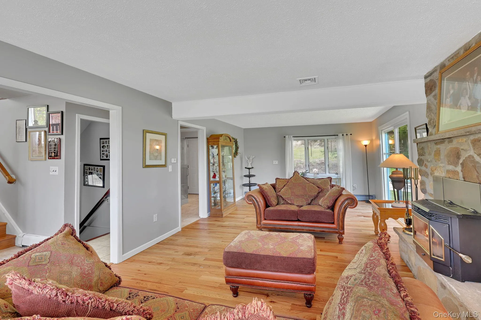 190 Ridge Road, Woodbury, NY, 5 Bedrooms Bedrooms, 9 Rooms Rooms,3 BathroomsBathrooms,Residential,For Rent,Ridge,0,1029095 190 Ridge Road, Woodbury, NY, 5 Bedrooms Bedrooms, 9 Rooms Rooms,3 BathroomsBathrooms,Residential,For Rent,Ridge,0,1029095