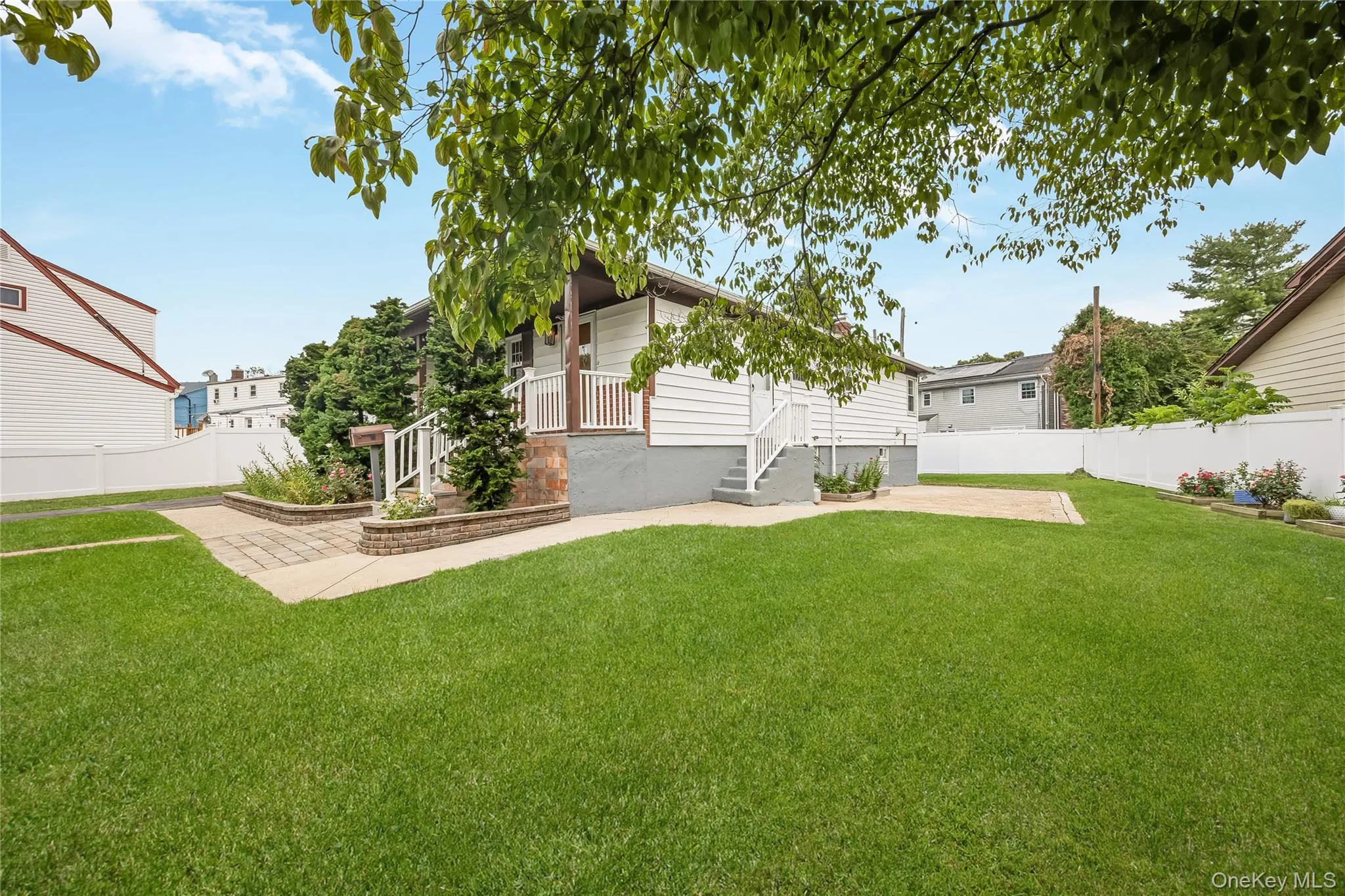391 Bellmore Road, Hempstead, NY, 3 Bedrooms Bedrooms, 6 Rooms Rooms,1 BathroomBathrooms,Residential,For Rent,Bellmore,0,1029097 391 Bellmore Road, Hempstead, NY, 3 Bedrooms Bedrooms, 6 Rooms Rooms,1 BathroomBathrooms,Residential,For Rent,Bellmore,0,1029097