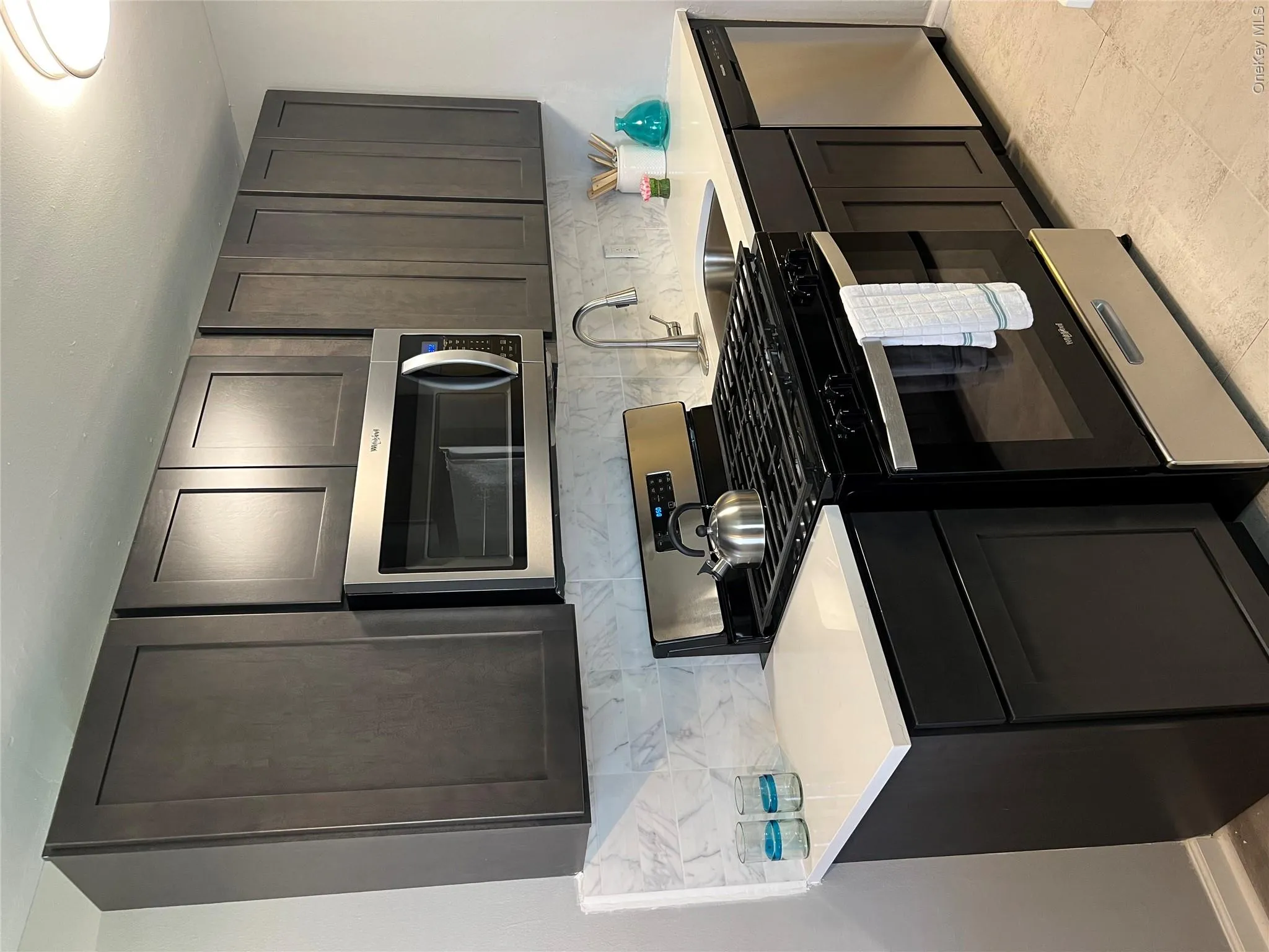 211 Hawthorne Avenue, Islip, NY, 2 Bedrooms Bedrooms, 4 Rooms Rooms,1 BathroomBathrooms,Residential Lease,For Rent,Hawthorne,0,1029104 211 Hawthorne Avenue, Islip, NY, 2 Bedrooms Bedrooms, 4 Rooms Rooms,1 BathroomBathrooms,Residential Lease,For Rent,Hawthorne,0,1029104