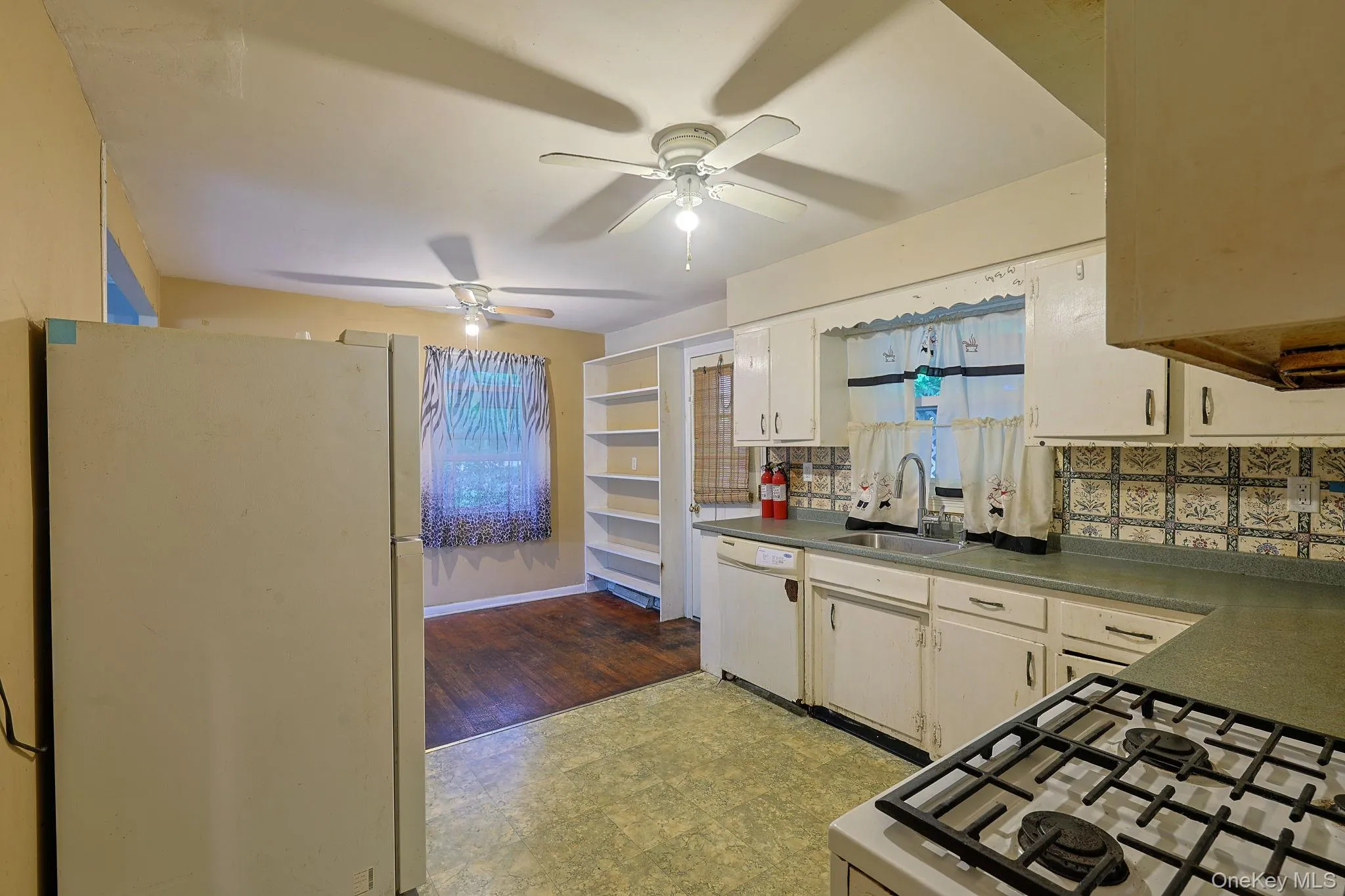 26 Willow Place, Middletown, NY, 3 Bedrooms Bedrooms, 5 Rooms Rooms,1 BathroomBathrooms,Residential,For Rent,Willow,0,1029110 26 Willow Place, Middletown, NY, 3 Bedrooms Bedrooms, 5 Rooms Rooms,1 BathroomBathrooms,Residential,For Rent,Willow,0,1029110