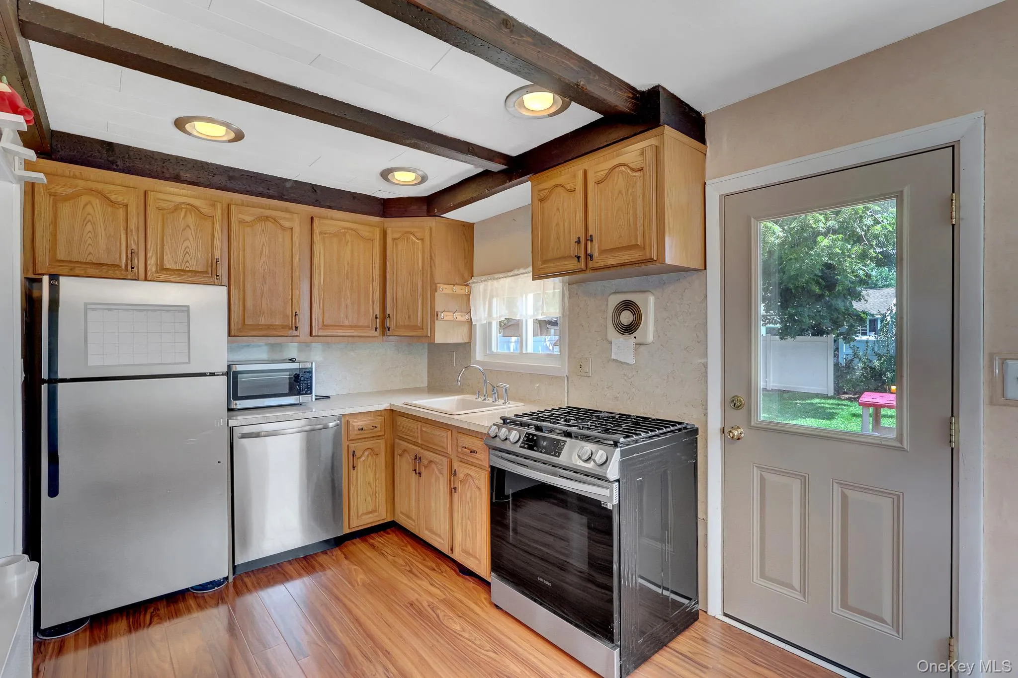 1 Prince Street, Oyster Bay, NY, 4 Bedrooms Bedrooms, 6 Rooms Rooms,2 BathroomsBathrooms,Residential,For Rent,Prince,0,1029113 1 Prince Street, Oyster Bay, NY, 4 Bedrooms Bedrooms, 6 Rooms Rooms,2 BathroomsBathrooms,Residential,For Rent,Prince,0,1029113