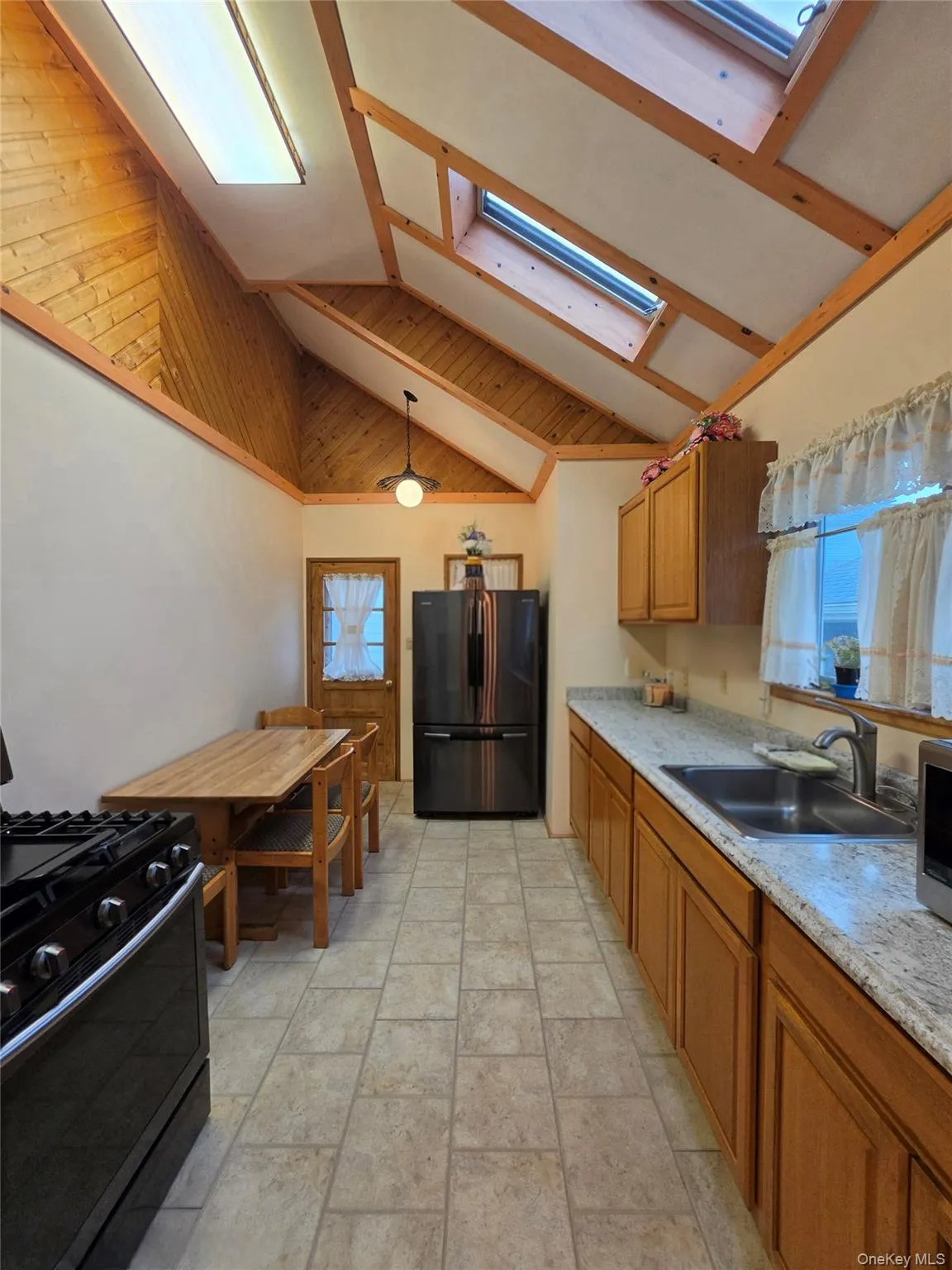 158-13 102nd Street, New York, NY, 3 Bedrooms Bedrooms, 10 Rooms Rooms,1 BathroomBathrooms,Residential,For Rent,102nd,0,1029116 158-13 102nd Street, New York, NY, 3 Bedrooms Bedrooms, 10 Rooms Rooms,1 BathroomBathrooms,Residential,For Rent,102nd,0,1029116