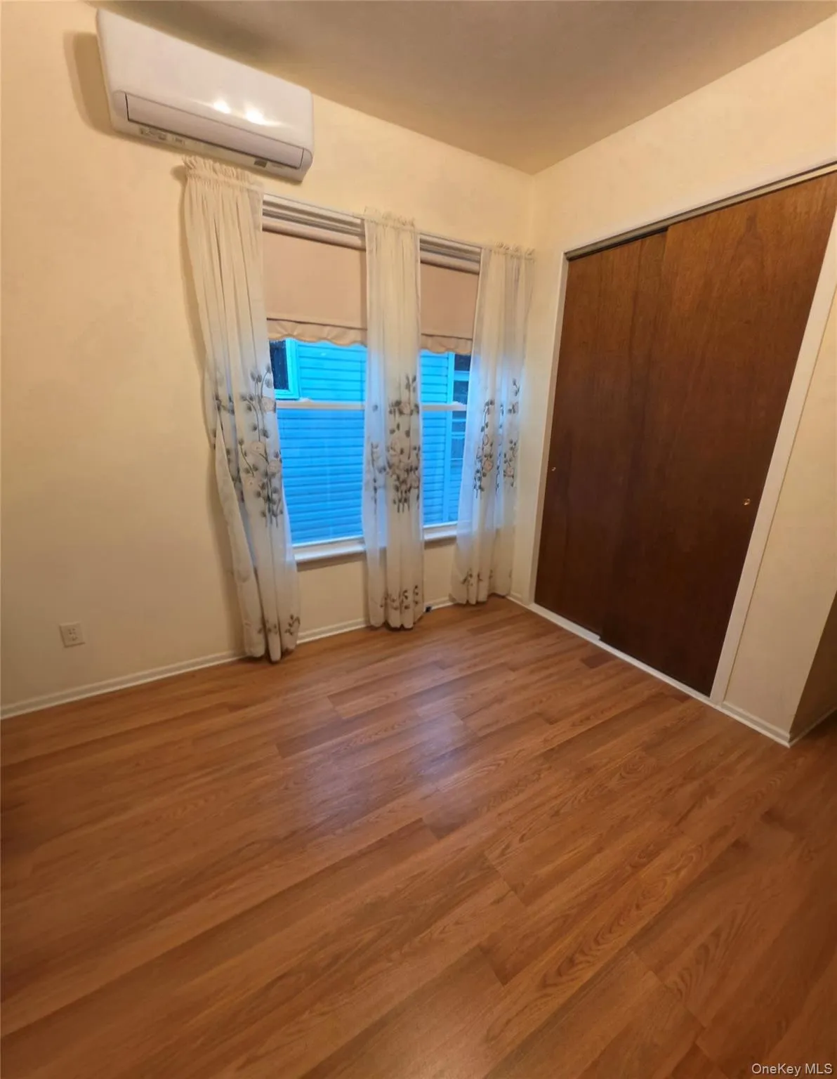 158-13 102nd Street, New York, NY, 3 Bedrooms Bedrooms, 10 Rooms Rooms,1 BathroomBathrooms,Residential,For Rent,102nd,0,1029116 158-13 102nd Street, New York, NY, 3 Bedrooms Bedrooms, 10 Rooms Rooms,1 BathroomBathrooms,Residential,For Rent,102nd,0,1029116