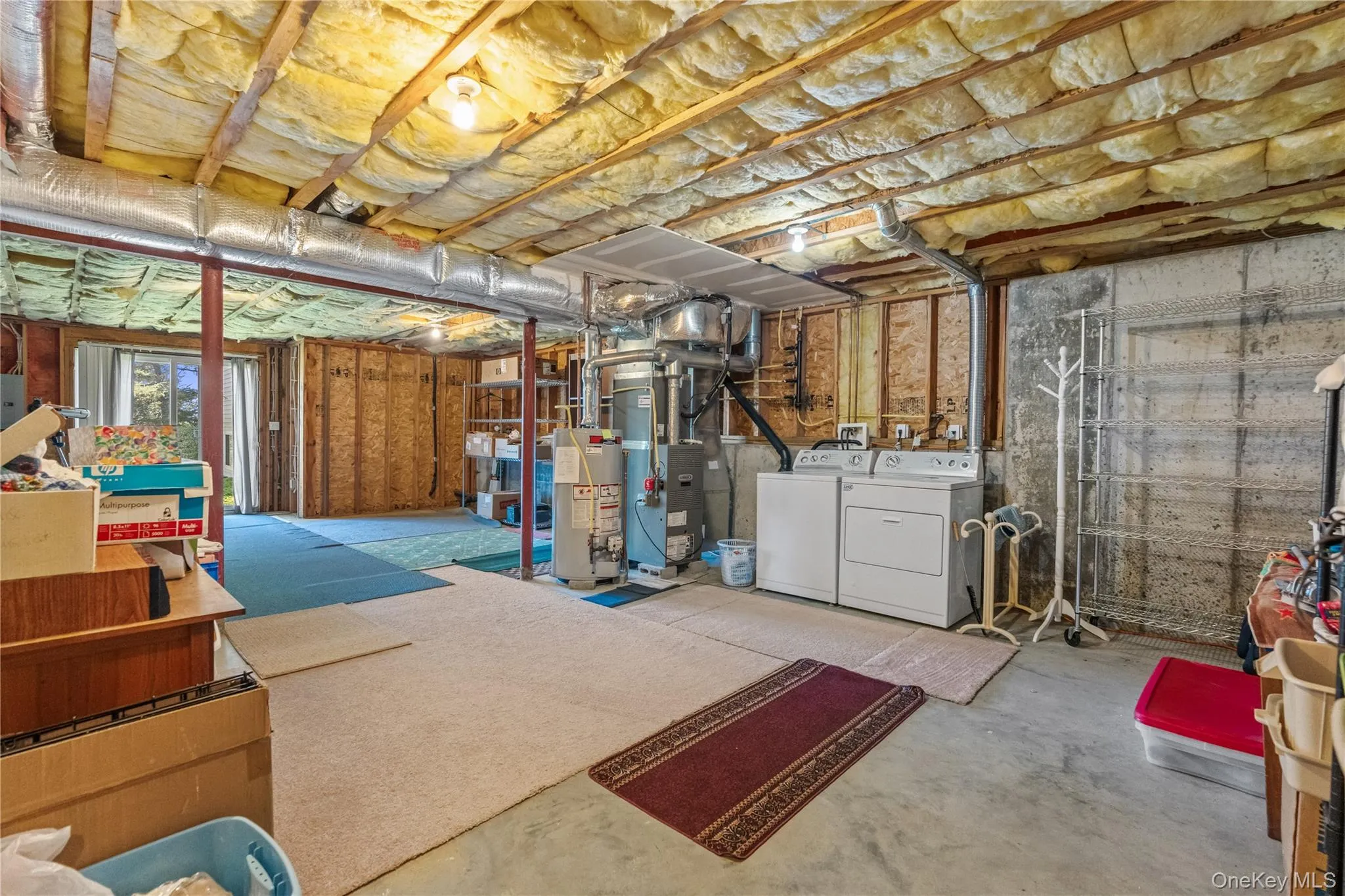Huge unfinished walkout basement. Huge unfinished walkout basement.