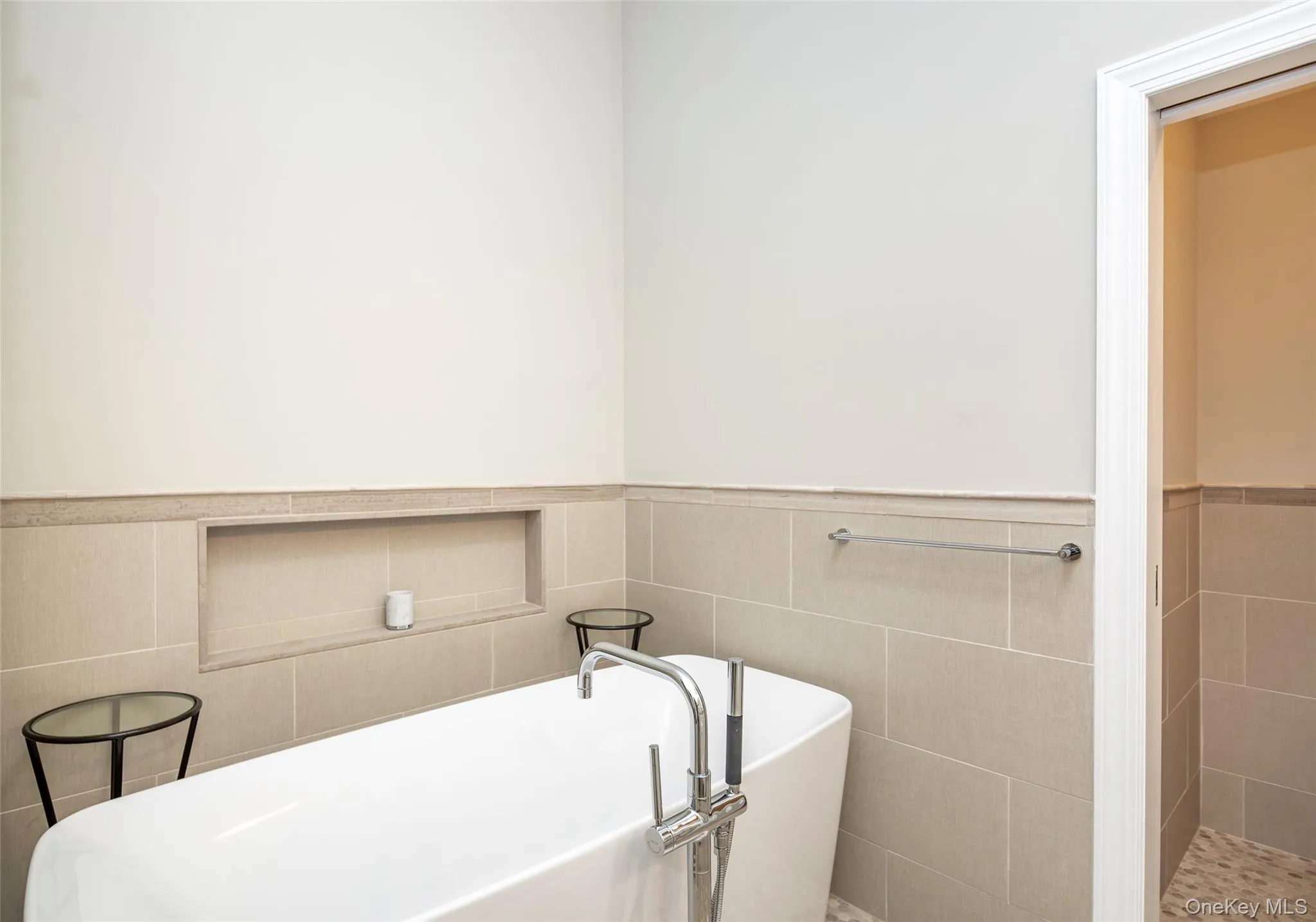 652 Noyack Path, Southampton, NY, 6 Bedrooms Bedrooms, 15 Rooms Rooms,6 BathroomsBathrooms,Residential,For Rent,Noyack,0,1029122 652 Noyack Path, Southampton, NY, 6 Bedrooms Bedrooms, 15 Rooms Rooms,6 BathroomsBathrooms,Residential,For Rent,Noyack,0,1029122