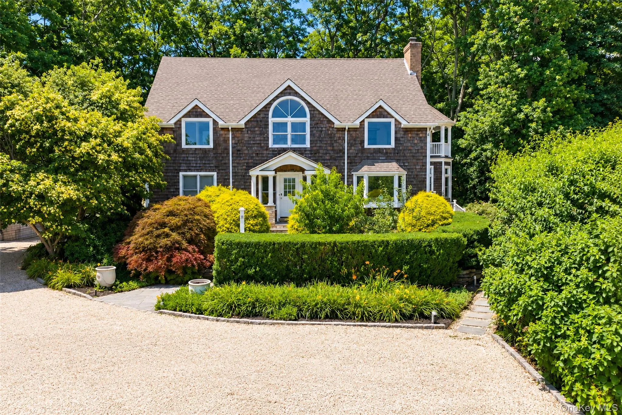 652 Noyack Path, Southampton, New York 11976