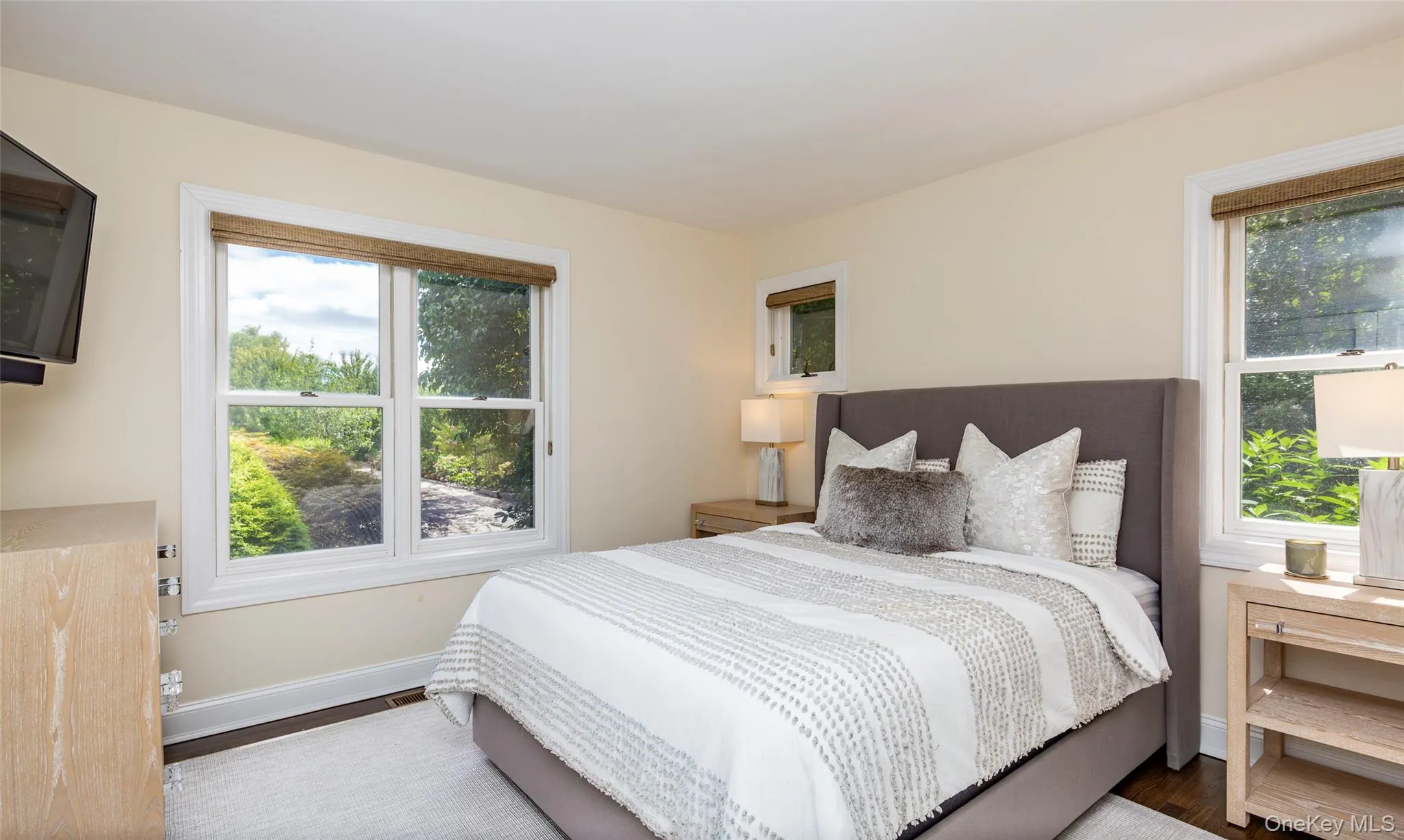 652 Noyack Path, Southampton, NY, 6 Bedrooms Bedrooms, 15 Rooms Rooms,6 BathroomsBathrooms,Residential,For Rent,Noyack,0,1029122 652 Noyack Path, Southampton, NY, 6 Bedrooms Bedrooms, 15 Rooms Rooms,6 BathroomsBathrooms,Residential,For Rent,Noyack,0,1029122