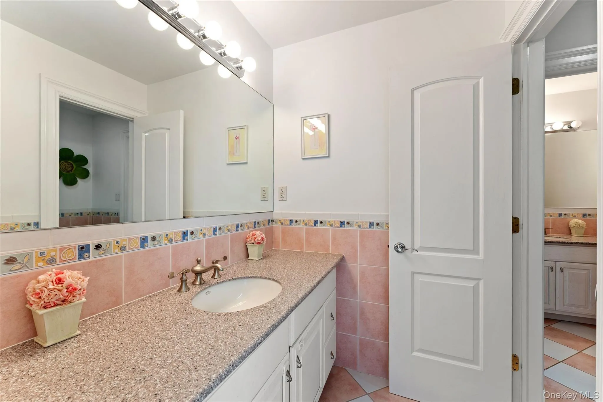 Full Bathroom Full Bathroom