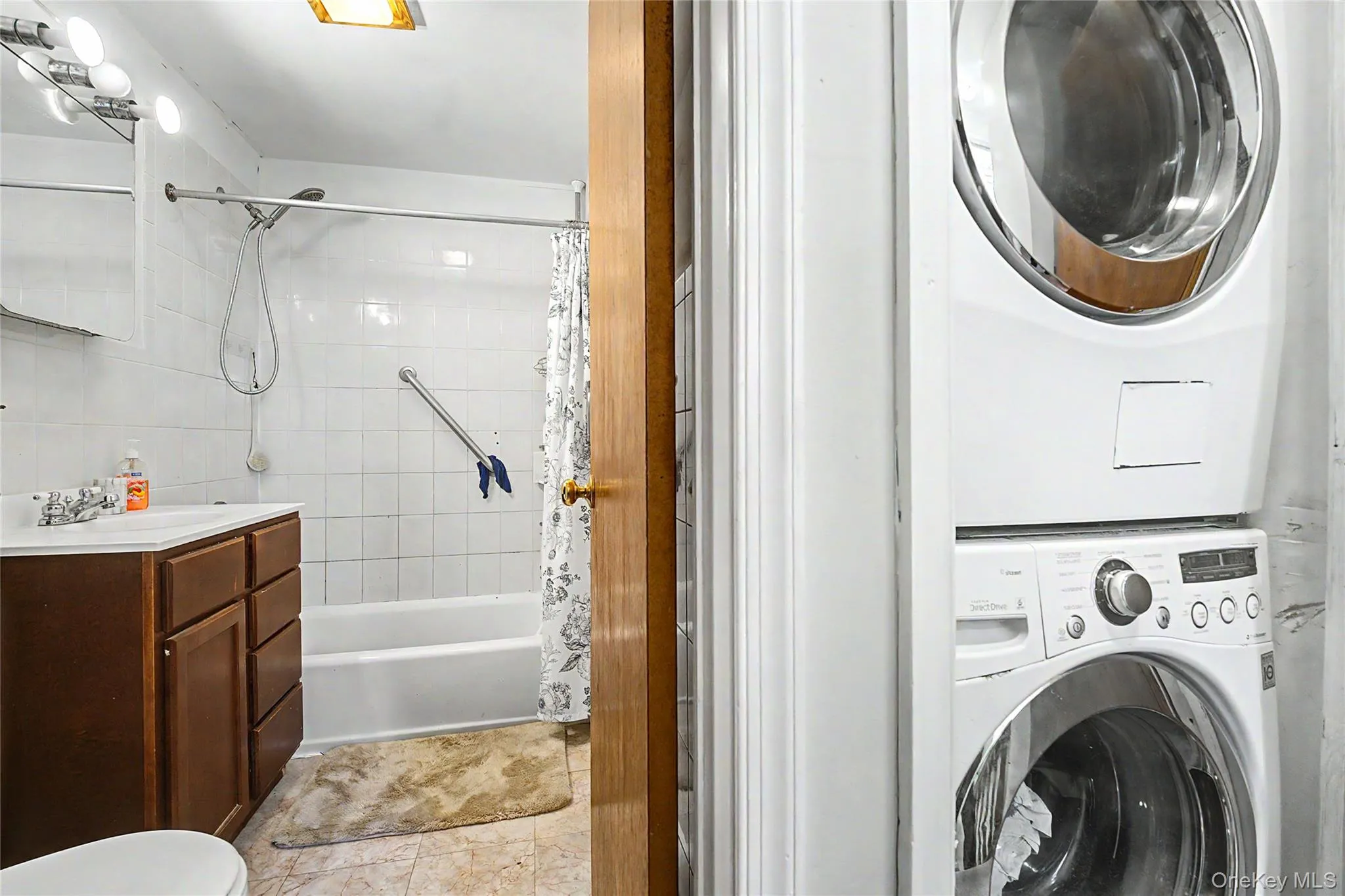 6628 52nd Drive, New York, NY, 4 Bedrooms Bedrooms, 9 Rooms Rooms,2 BathroomsBathrooms,Residential,For Rent,52nd,0,1029126 6628 52nd Drive, New York, NY, 4 Bedrooms Bedrooms, 9 Rooms Rooms,2 BathroomsBathrooms,Residential,For Rent,52nd,0,1029126