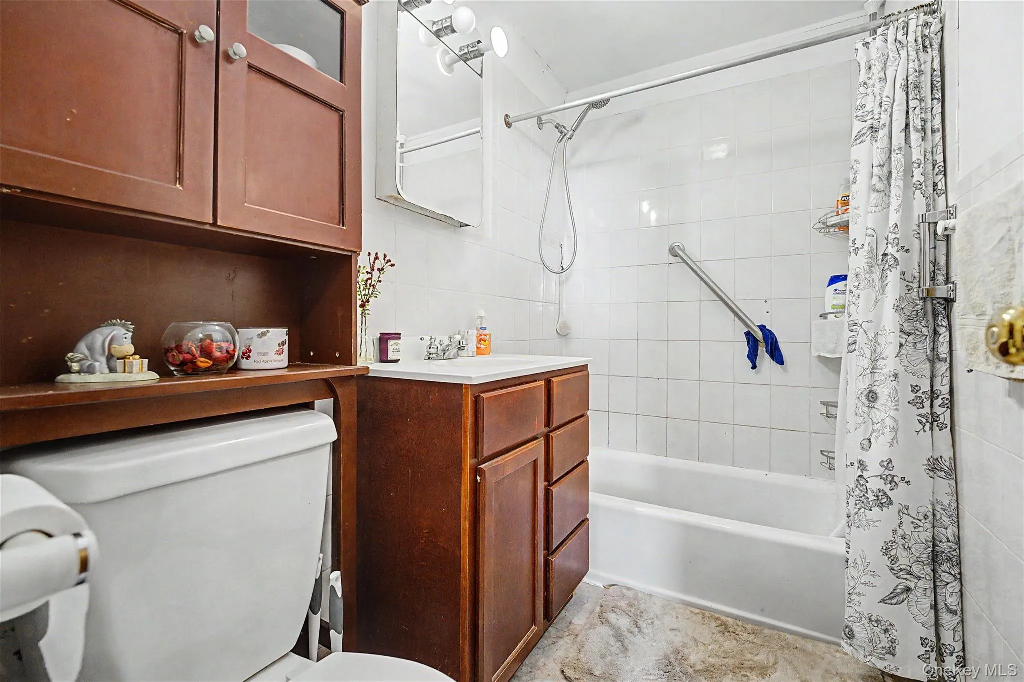 6628 52nd Drive, New York, NY, 4 Bedrooms Bedrooms, 9 Rooms Rooms,2 BathroomsBathrooms,Residential,For Rent,52nd,0,1029126 6628 52nd Drive, New York, NY, 4 Bedrooms Bedrooms, 9 Rooms Rooms,2 BathroomsBathrooms,Residential,For Rent,52nd,0,1029126