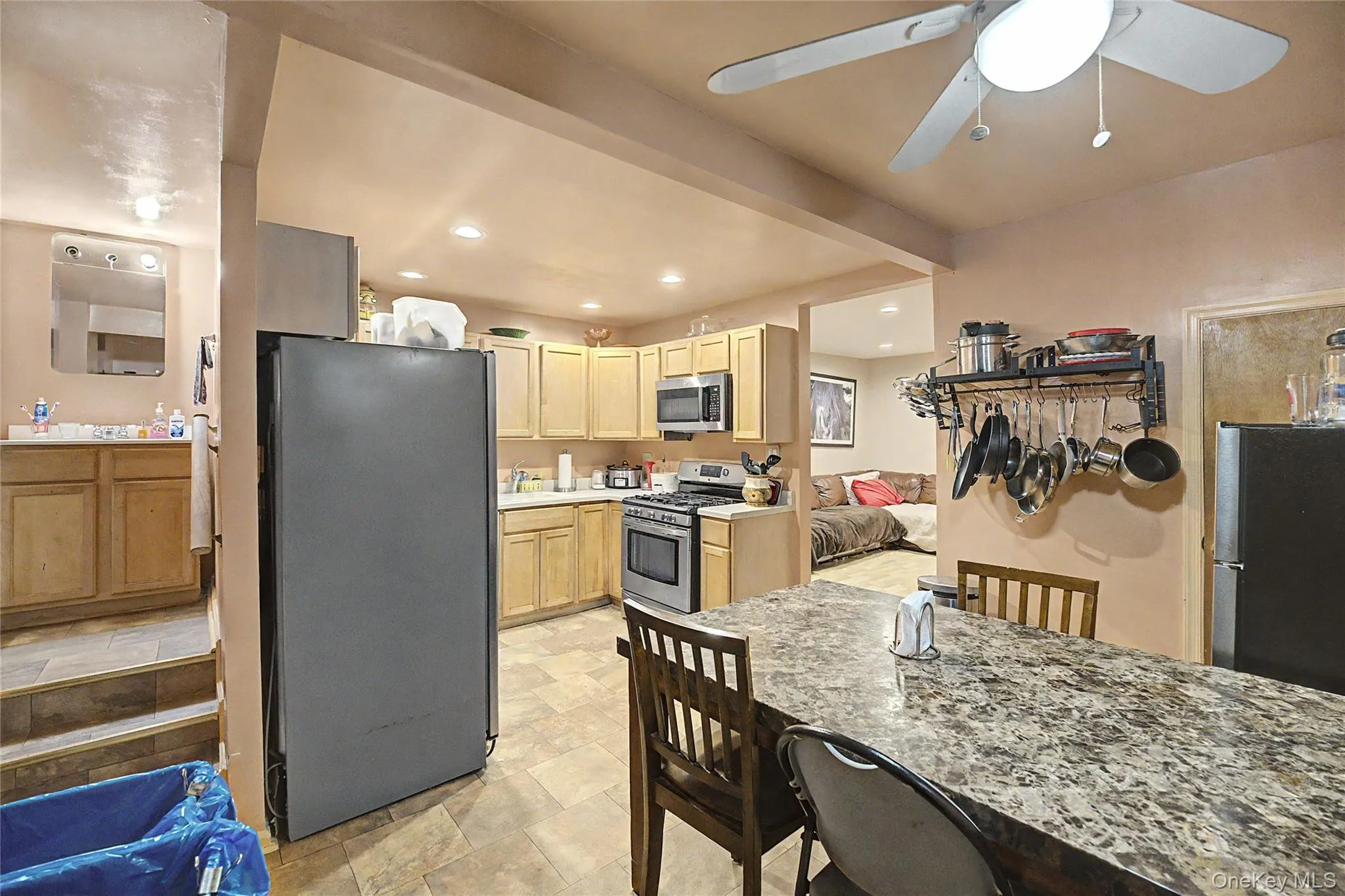 6628 52nd Drive, New York, NY, 4 Bedrooms Bedrooms, 9 Rooms Rooms,2 BathroomsBathrooms,Residential,For Rent,52nd,0,1029126 6628 52nd Drive, New York, NY, 4 Bedrooms Bedrooms, 9 Rooms Rooms,2 BathroomsBathrooms,Residential,For Rent,52nd,0,1029126