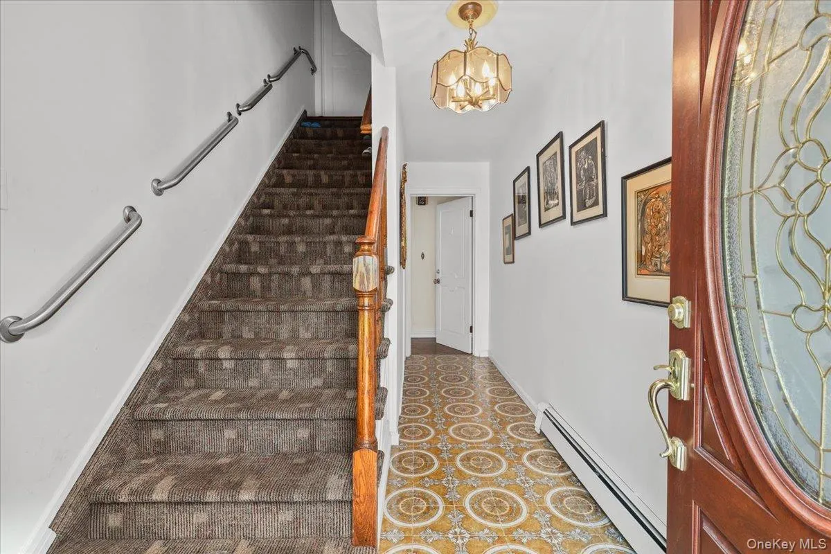 1184 Rhinelander Avenue, New York, NY, 2 Bedrooms Bedrooms, 5 Rooms Rooms,1 BathroomBathrooms,Residential Lease,For Rent,Rhinelander,0,1029145 1184 Rhinelander Avenue, New York, NY, 2 Bedrooms Bedrooms, 5 Rooms Rooms,1 BathroomBathrooms,Residential Lease,For Rent,Rhinelander,0,1029145