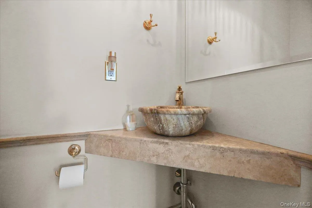 1184 Rhinelander Avenue, New York, NY, 2 Bedrooms Bedrooms, 5 Rooms Rooms,1 BathroomBathrooms,Residential Lease,For Rent,Rhinelander,0,1029145 1184 Rhinelander Avenue, New York, NY, 2 Bedrooms Bedrooms, 5 Rooms Rooms,1 BathroomBathrooms,Residential Lease,For Rent,Rhinelander,0,1029145