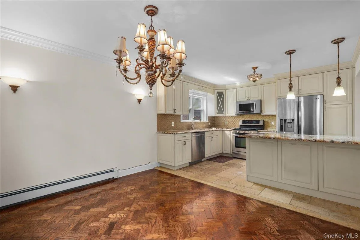 1184 Rhinelander Avenue, New York, NY, 2 Bedrooms Bedrooms, 5 Rooms Rooms,1 BathroomBathrooms,Residential Lease,For Rent,Rhinelander,0,1029145 1184 Rhinelander Avenue, New York, NY, 2 Bedrooms Bedrooms, 5 Rooms Rooms,1 BathroomBathrooms,Residential Lease,For Rent,Rhinelander,0,1029145