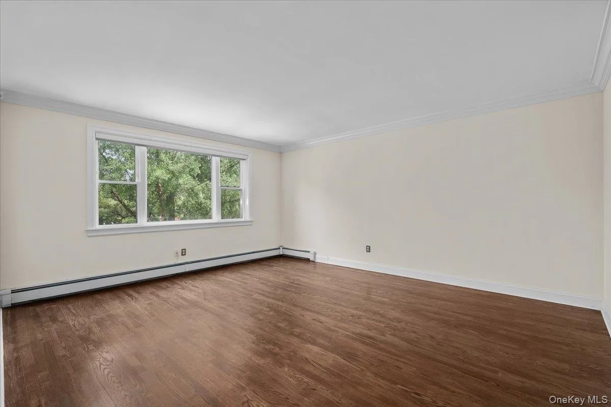 1184 Rhinelander Avenue, New York, NY, 2 Bedrooms Bedrooms, 5 Rooms Rooms,1 BathroomBathrooms,Residential Lease,For Rent,Rhinelander,0,1029145 1184 Rhinelander Avenue, New York, NY, 2 Bedrooms Bedrooms, 5 Rooms Rooms,1 BathroomBathrooms,Residential Lease,For Rent,Rhinelander,0,1029145