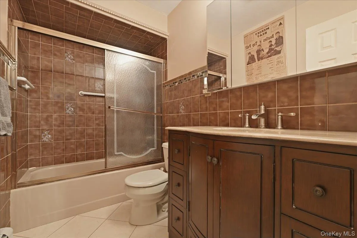 First Floor Bathroom First Floor Bathroom