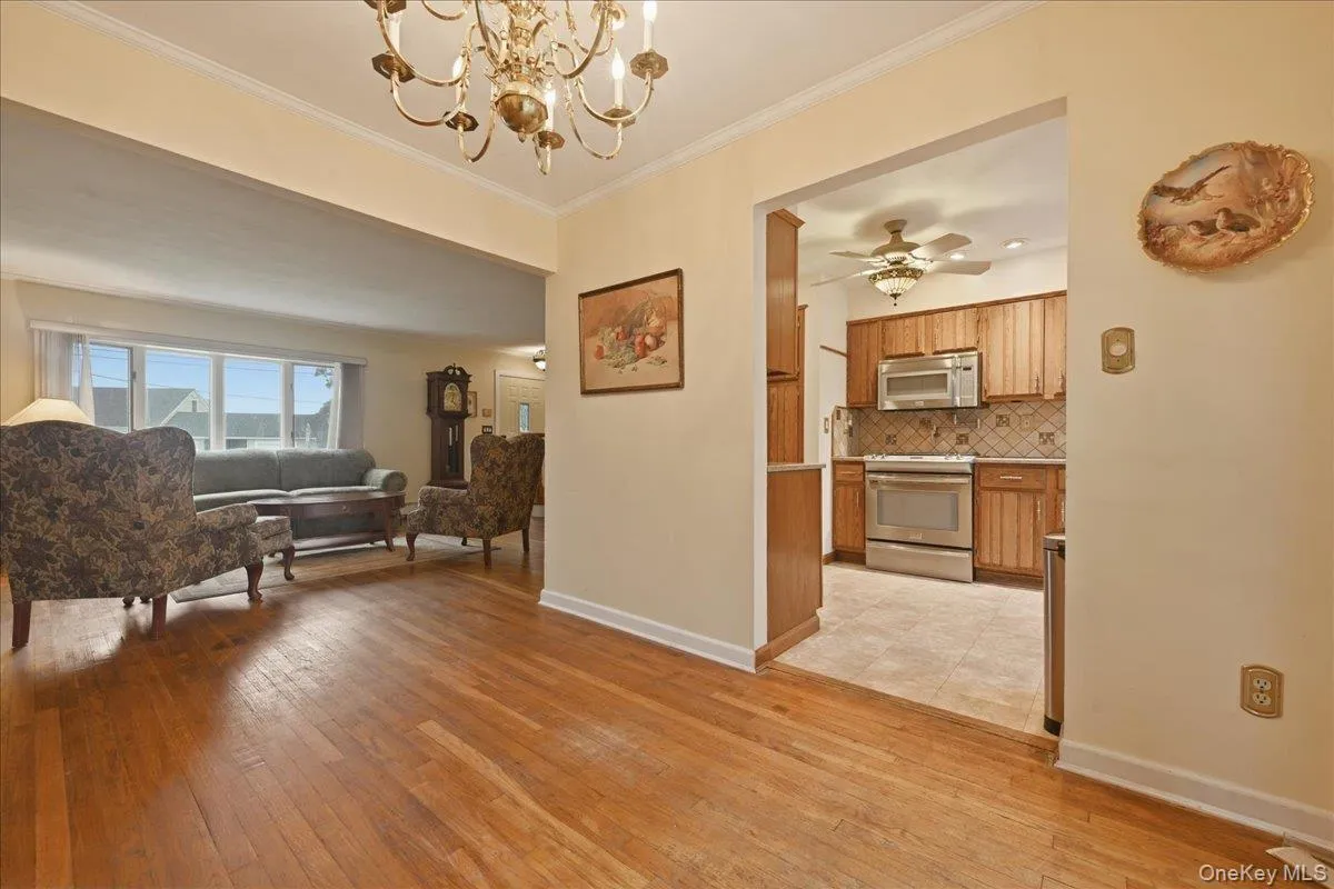 1935 Lenox Avenue, Hempstead, NY, 4 Bedrooms Bedrooms, 7 Rooms Rooms,3 BathroomsBathrooms,Residential,For Rent,Lenox,0,1029148 1935 Lenox Avenue, Hempstead, NY, 4 Bedrooms Bedrooms, 7 Rooms Rooms,3 BathroomsBathrooms,Residential,For Rent,Lenox,0,1029148