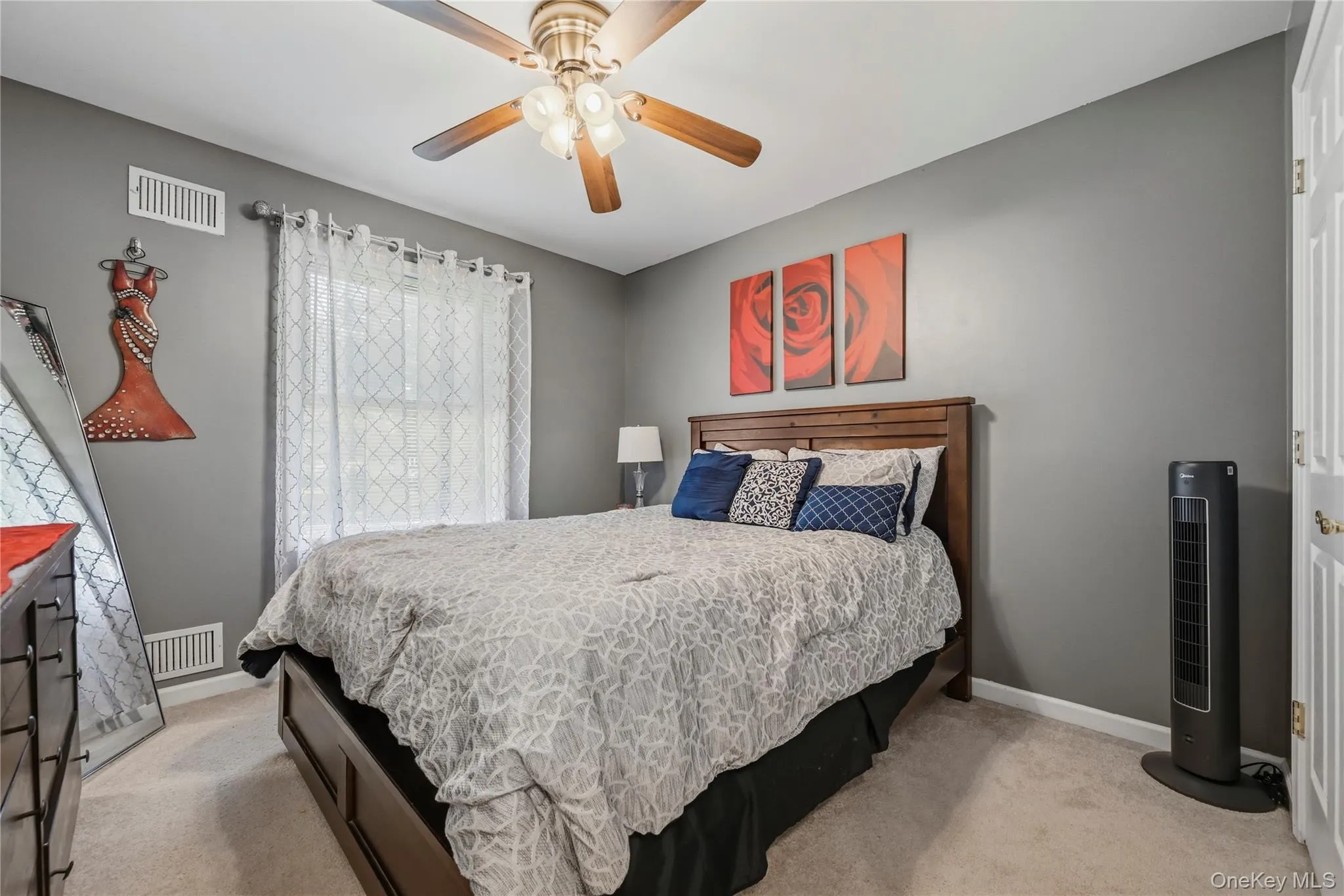 18 Hickory Place, Middletown, NY, 3 Bedrooms Bedrooms, 6 Rooms Rooms,2 BathroomsBathrooms,Residential,For Rent,Hickory,0,1029150 18 Hickory Place, Middletown, NY, 3 Bedrooms Bedrooms, 6 Rooms Rooms,2 BathroomsBathrooms,Residential,For Rent,Hickory,0,1029150