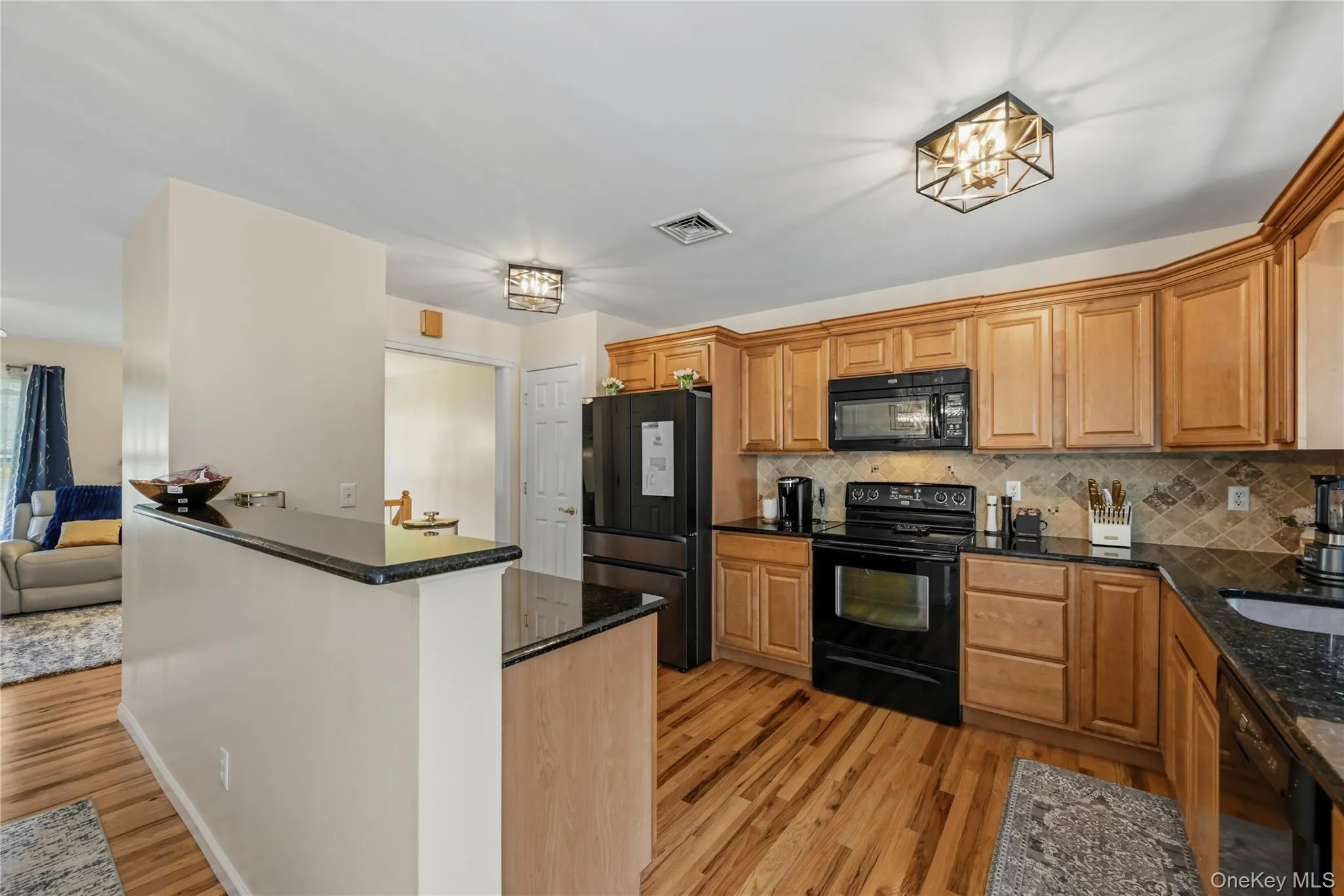 18 Hickory Place, Middletown, NY, 3 Bedrooms Bedrooms, 6 Rooms Rooms,2 BathroomsBathrooms,Residential,For Rent,Hickory,0,1029150 18 Hickory Place, Middletown, NY, 3 Bedrooms Bedrooms, 6 Rooms Rooms,2 BathroomsBathrooms,Residential,For Rent,Hickory,0,1029150
