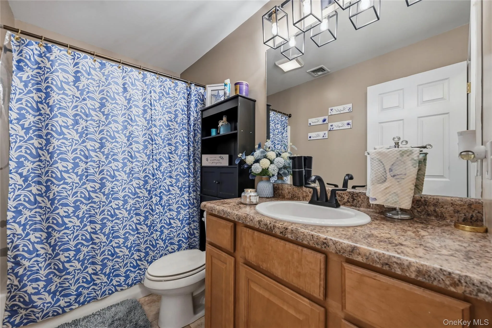 18 Hickory Place, Middletown, NY, 3 Bedrooms Bedrooms, 6 Rooms Rooms,2 BathroomsBathrooms,Residential,For Rent,Hickory,0,1029150 18 Hickory Place, Middletown, NY, 3 Bedrooms Bedrooms, 6 Rooms Rooms,2 BathroomsBathrooms,Residential,For Rent,Hickory,0,1029150