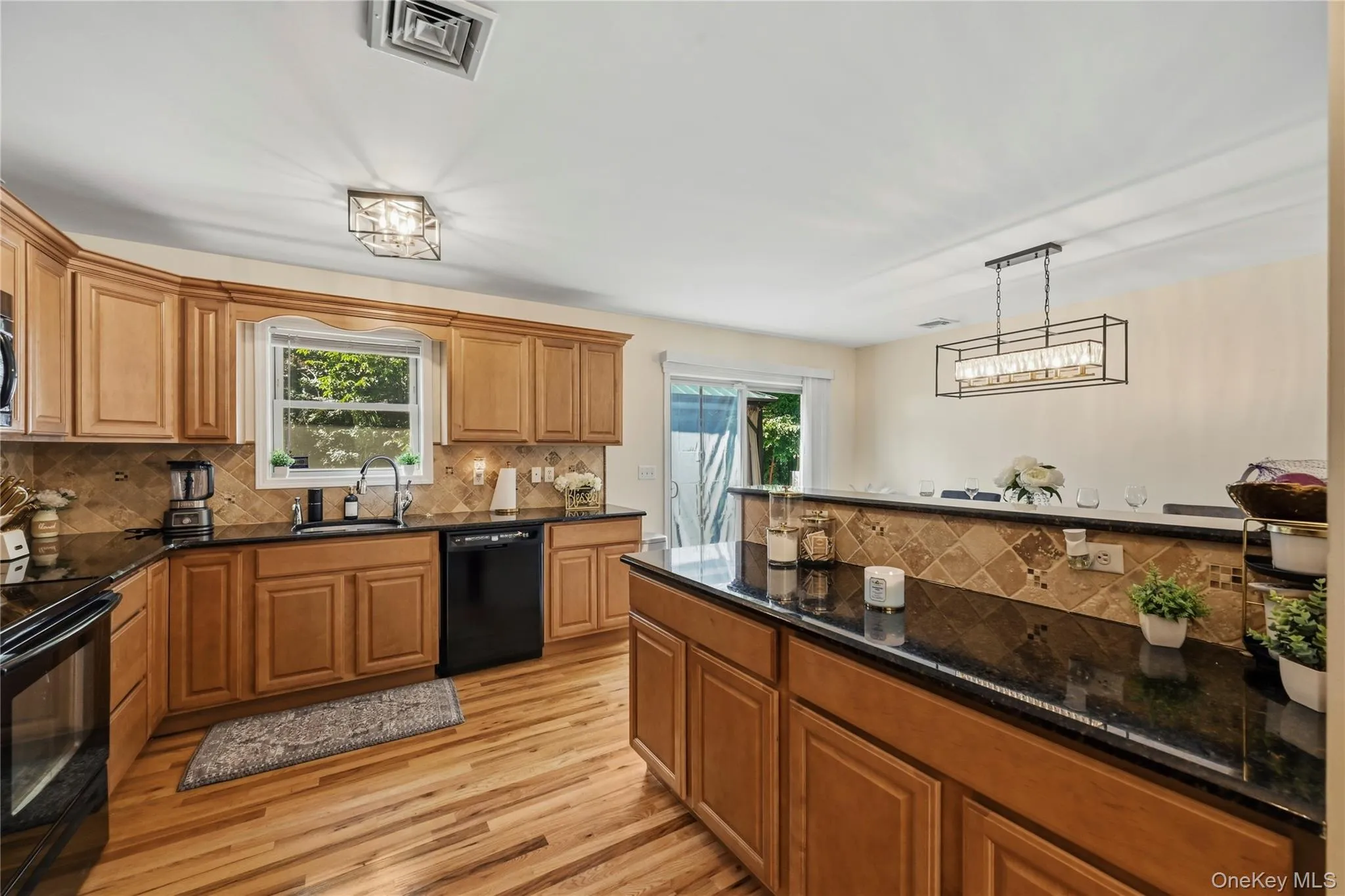 18 Hickory Place, Middletown, NY, 3 Bedrooms Bedrooms, 6 Rooms Rooms,2 BathroomsBathrooms,Residential,For Rent,Hickory,0,1029150 18 Hickory Place, Middletown, NY, 3 Bedrooms Bedrooms, 6 Rooms Rooms,2 BathroomsBathrooms,Residential,For Rent,Hickory,0,1029150