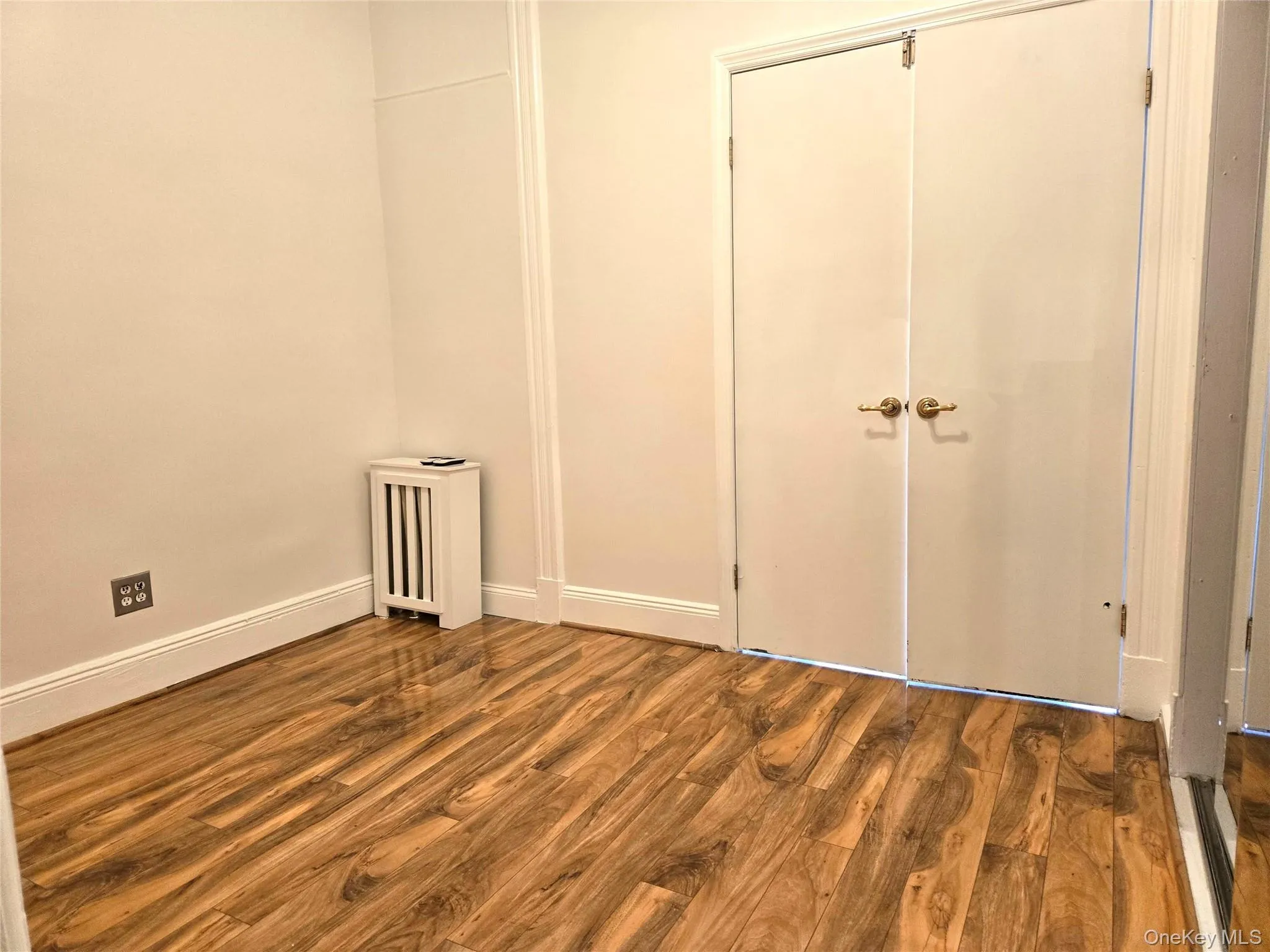 5936 Woodbine Street, New York, NY, 3 Bedrooms Bedrooms, 6 Rooms Rooms,1 BathroomBathrooms,Residential Lease,For Rent,Woodbine,0,1029153 5936 Woodbine Street, New York, NY, 3 Bedrooms Bedrooms, 6 Rooms Rooms,1 BathroomBathrooms,Residential Lease,For Rent,Woodbine,0,1029153