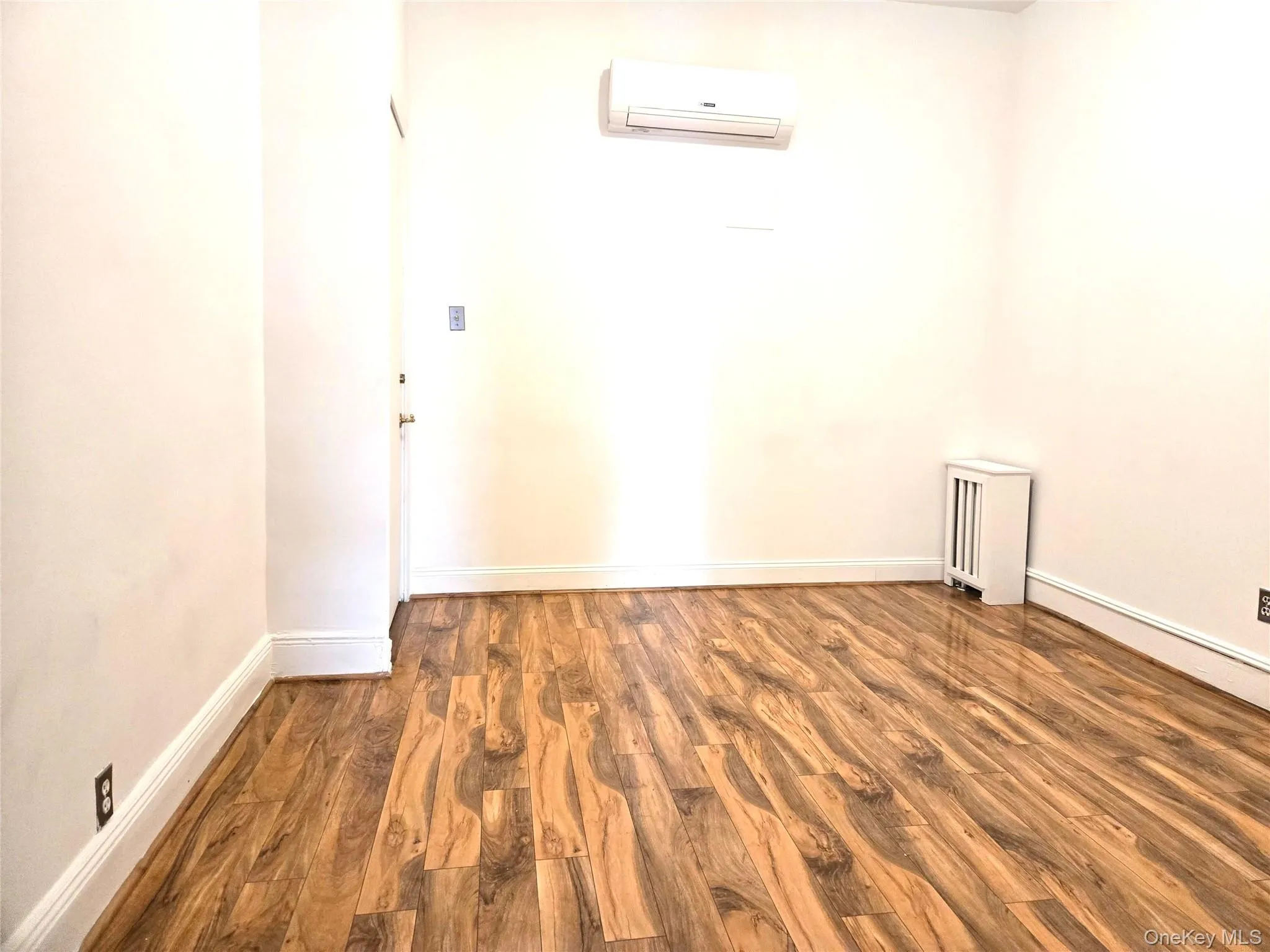 5936 Woodbine Street, New York, NY, 3 Bedrooms Bedrooms, 6 Rooms Rooms,1 BathroomBathrooms,Residential Lease,For Rent,Woodbine,0,1029153 5936 Woodbine Street, New York, NY, 3 Bedrooms Bedrooms, 6 Rooms Rooms,1 BathroomBathrooms,Residential Lease,For Rent,Woodbine,0,1029153