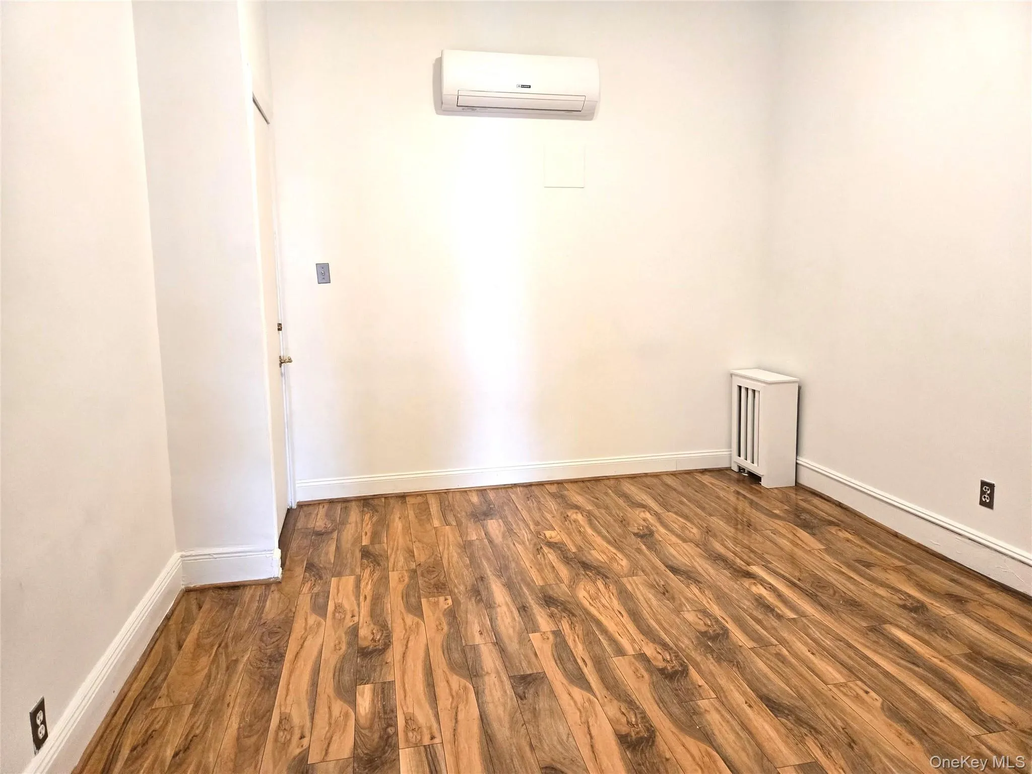 5936 Woodbine Street, New York, NY, 3 Bedrooms Bedrooms, 6 Rooms Rooms,1 BathroomBathrooms,Residential Lease,For Rent,Woodbine,0,1029153 5936 Woodbine Street, New York, NY, 3 Bedrooms Bedrooms, 6 Rooms Rooms,1 BathroomBathrooms,Residential Lease,For Rent,Woodbine,0,1029153