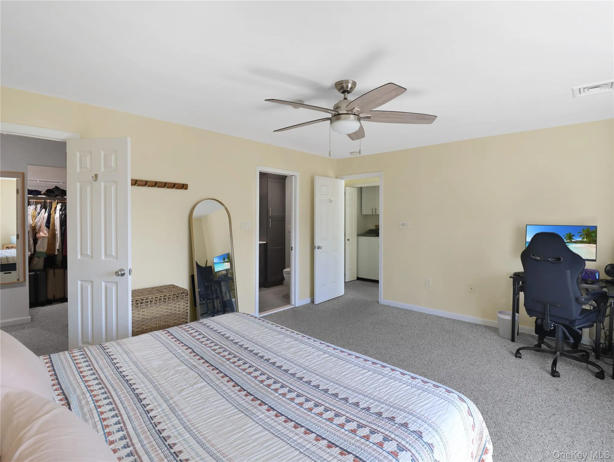 53 Leif Boulevard, Clarkstown, NY, 2 Bedrooms Bedrooms, 6 Rooms Rooms,3 BathroomsBathrooms,Residential,For Rent,Leif,0,1029154 53 Leif Boulevard, Clarkstown, NY, 2 Bedrooms Bedrooms, 6 Rooms Rooms,3 BathroomsBathrooms,Residential,For Rent,Leif,0,1029154