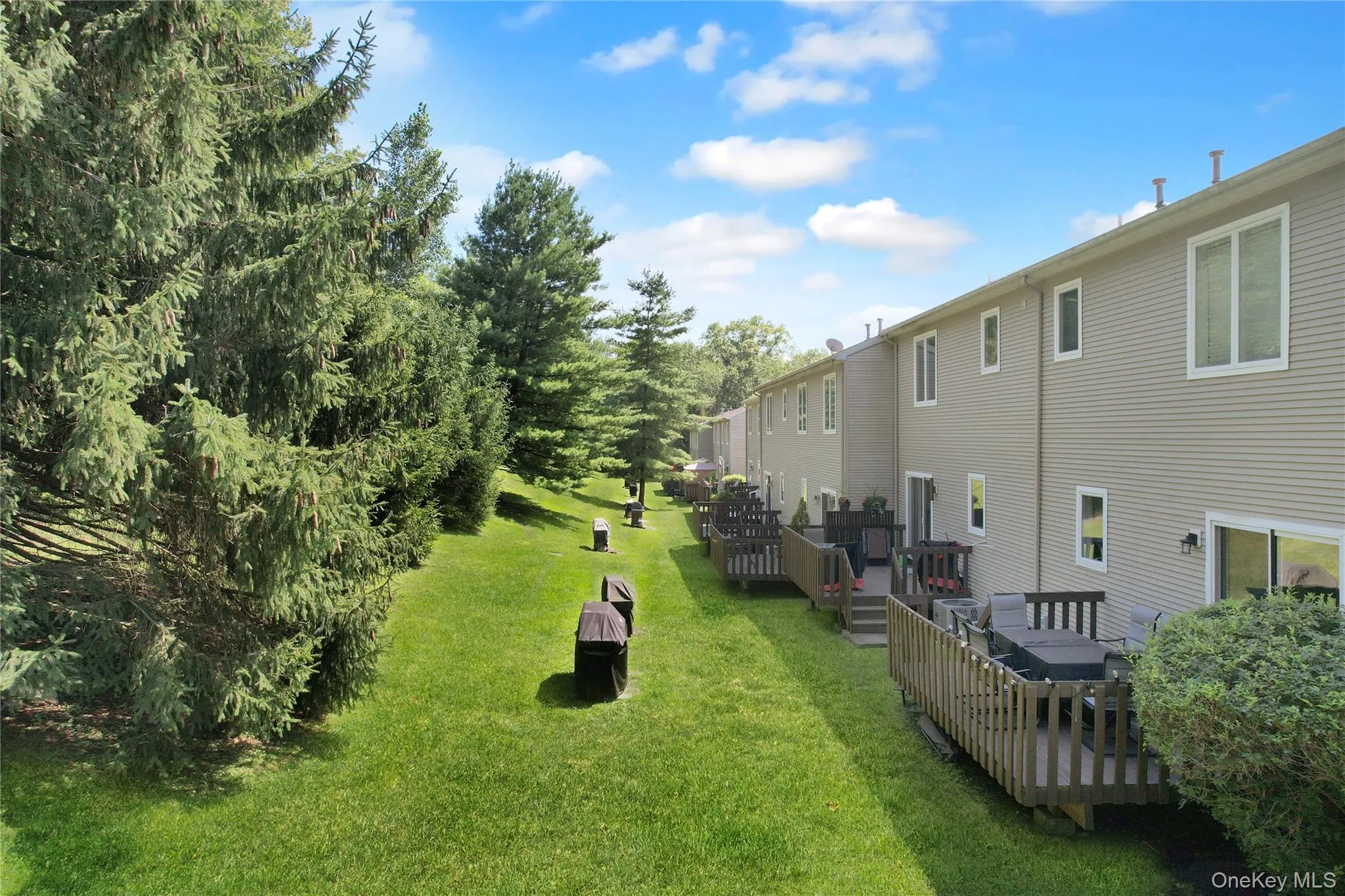 53 Leif Boulevard, Clarkstown, NY, 2 Bedrooms Bedrooms, 6 Rooms Rooms,3 BathroomsBathrooms,Residential,For Rent,Leif,0,1029154 53 Leif Boulevard, Clarkstown, NY, 2 Bedrooms Bedrooms, 6 Rooms Rooms,3 BathroomsBathrooms,Residential,For Rent,Leif,0,1029154