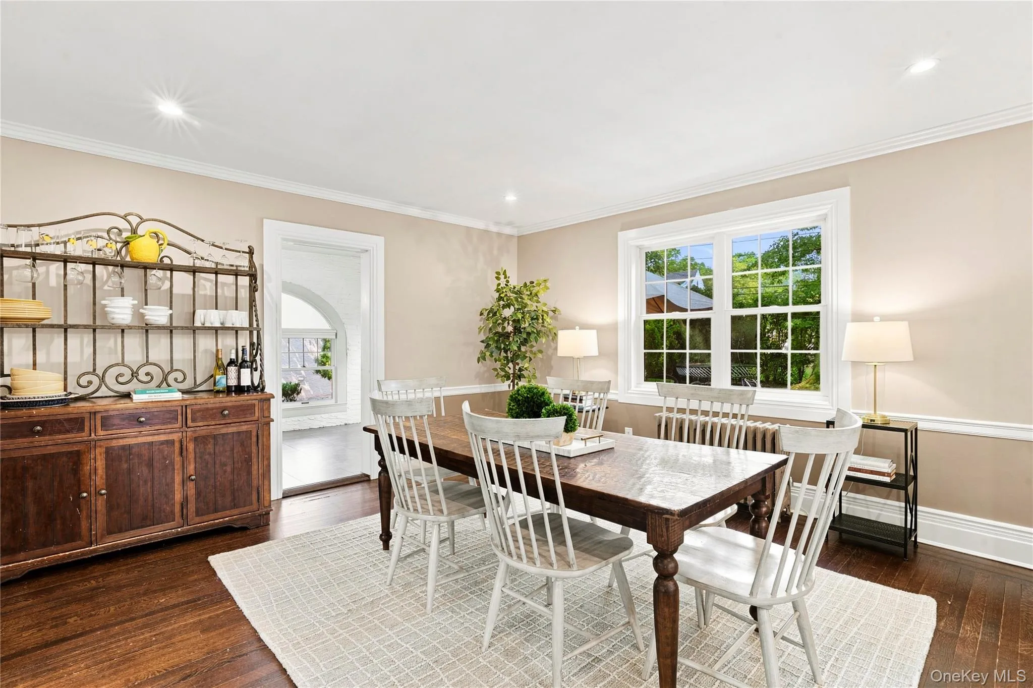 Oversized beautiful dining room Oversized beautiful dining room