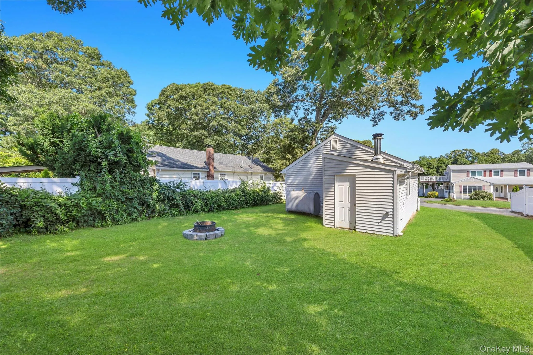 22 Maplewood Avenue, Brookhaven, NY, 2 Bedrooms Bedrooms, 4 Rooms Rooms,1 BathroomBathrooms,Residential Lease,For Rent,Maplewood,0,1029157 22 Maplewood Avenue, Brookhaven, NY, 2 Bedrooms Bedrooms, 4 Rooms Rooms,1 BathroomBathrooms,Residential Lease,For Rent,Maplewood,0,1029157