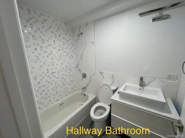 193 Old Country Road, Oyster Bay, NY, 3 Bedrooms Bedrooms, 5 Rooms Rooms,3 BathroomsBathrooms,Residential Lease,For Rent,Old Country,0,1029158 193 Old Country Road, Oyster Bay, NY, 3 Bedrooms Bedrooms, 5 Rooms Rooms,3 BathroomsBathrooms,Residential Lease,For Rent,Old Country,0,1029158