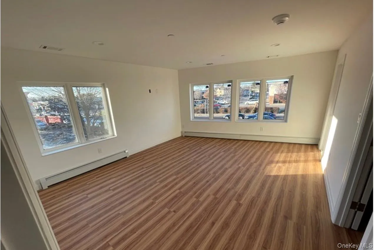 193 Old Country Road, Oyster Bay, NY, 3 Bedrooms Bedrooms, 5 Rooms Rooms,3 BathroomsBathrooms,Residential Lease,For Rent,Old Country,0,1029158 193 Old Country Road, Oyster Bay, NY, 3 Bedrooms Bedrooms, 5 Rooms Rooms,3 BathroomsBathrooms,Residential Lease,For Rent,Old Country,0,1029158