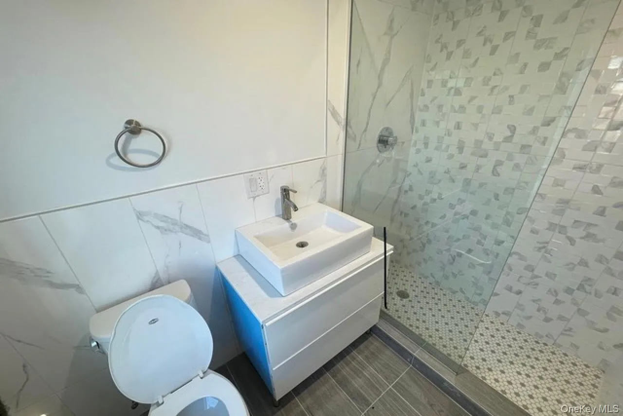 193 Old Country Road, Oyster Bay, NY, 3 Bedrooms Bedrooms, 5 Rooms Rooms,3 BathroomsBathrooms,Residential Lease,For Rent,Old Country,0,1029158 193 Old Country Road, Oyster Bay, NY, 3 Bedrooms Bedrooms, 5 Rooms Rooms,3 BathroomsBathrooms,Residential Lease,For Rent,Old Country,0,1029158